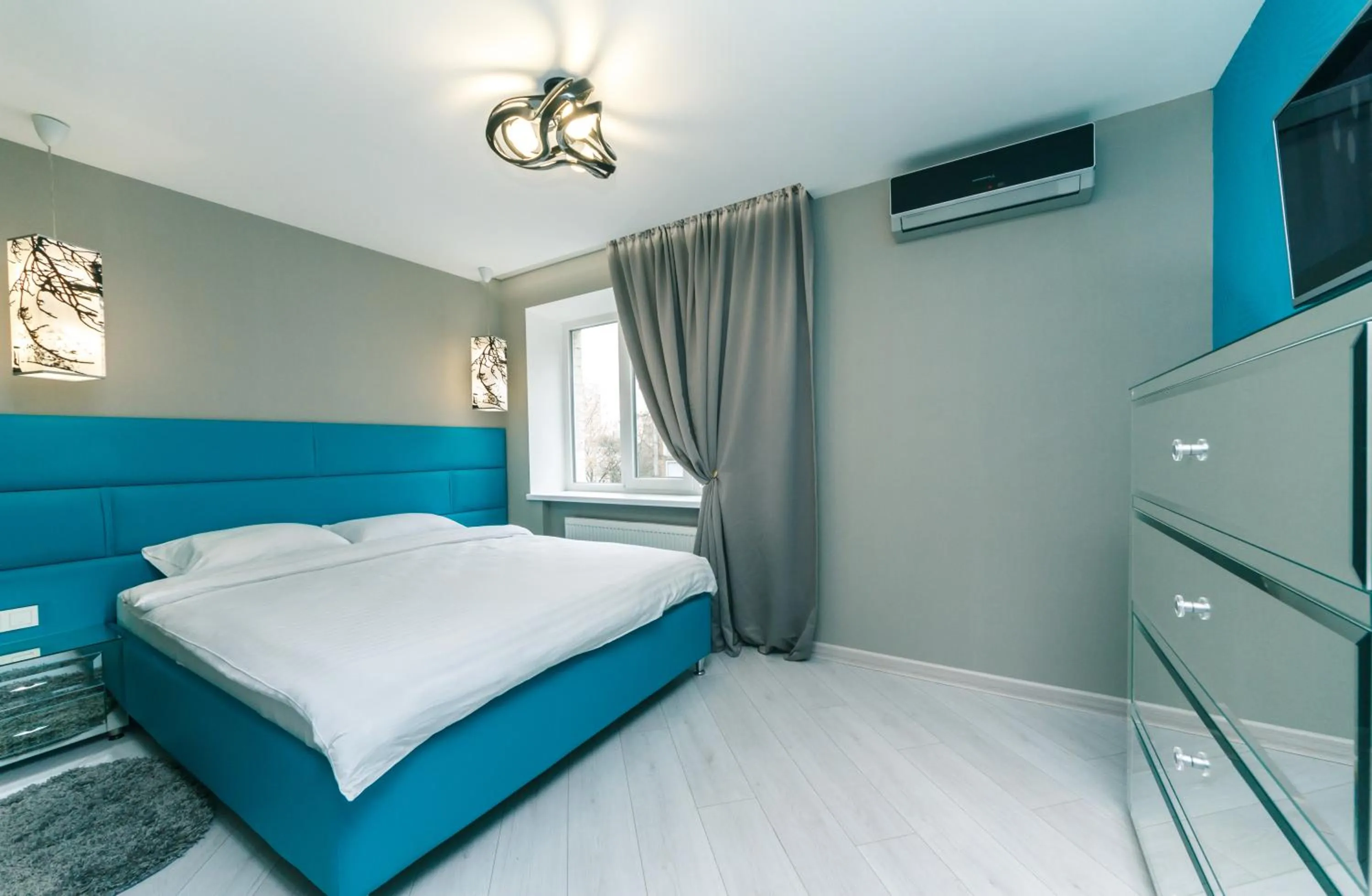 Photo of the whole room, Bed in Bessarabsky Kvartal