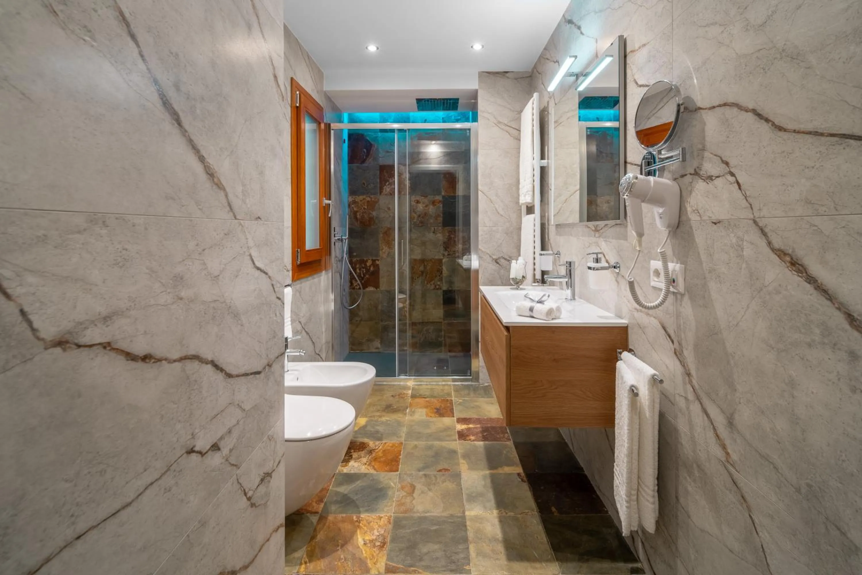 Shower in Marcus Suite