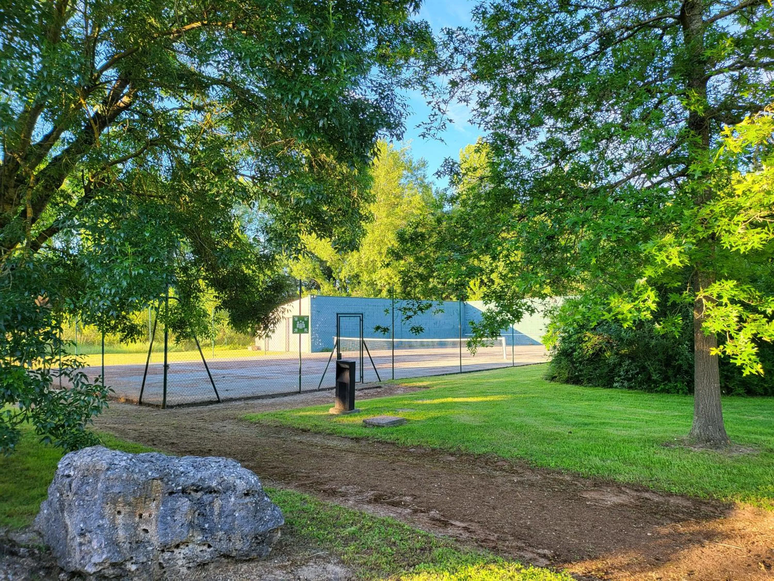 Garden in Kyriad Tours - Joué-Lès-Tours