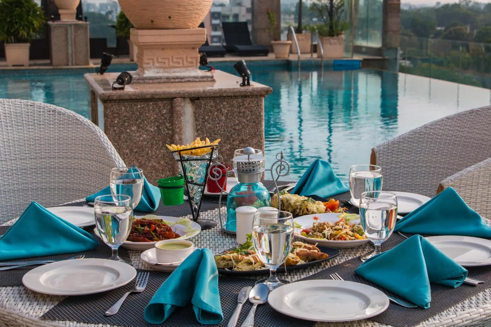 Food and drinks in The Nagpur Ashok