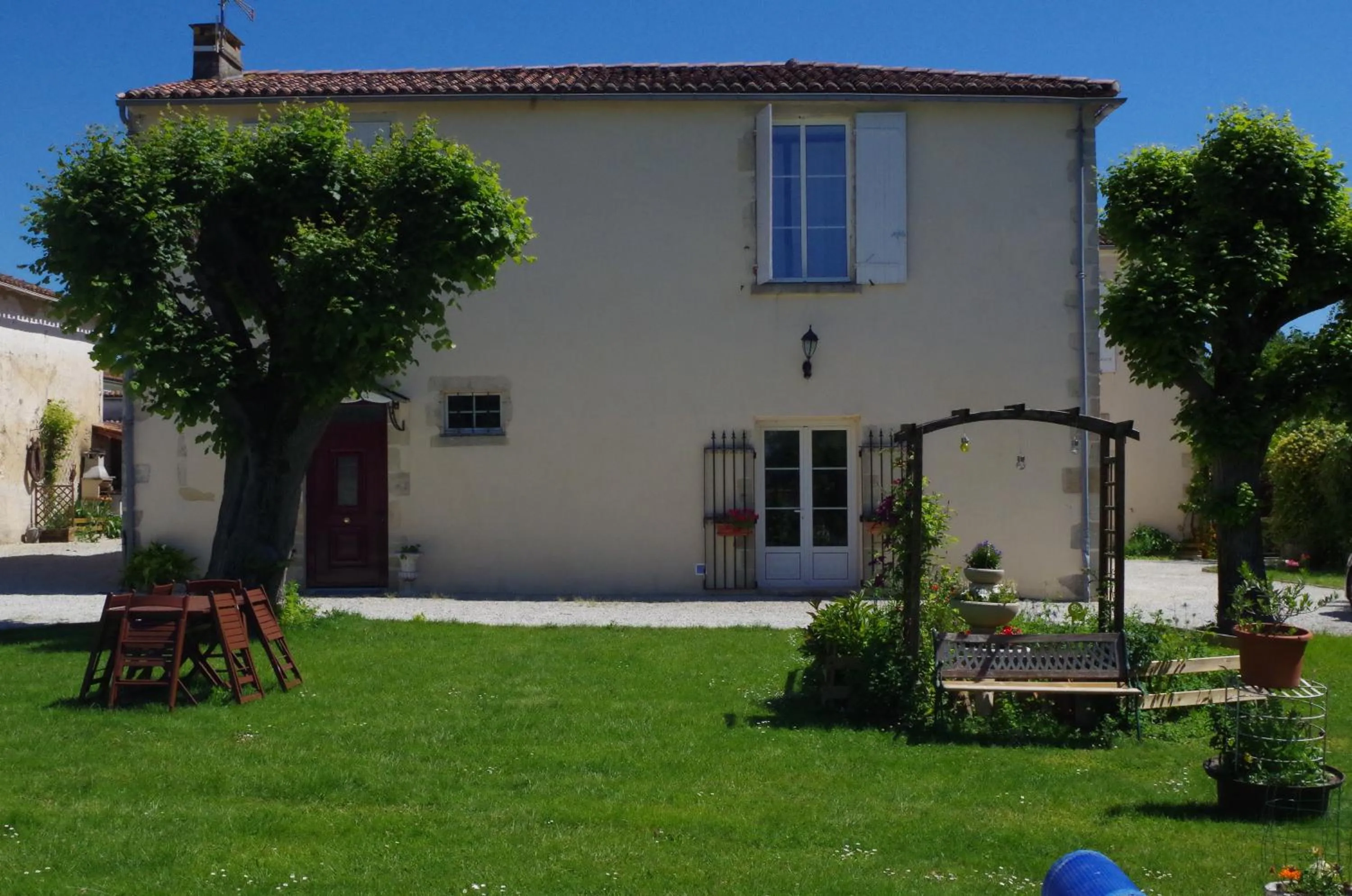 Garden in Maison d'Hôtes Le Cadran Solaire