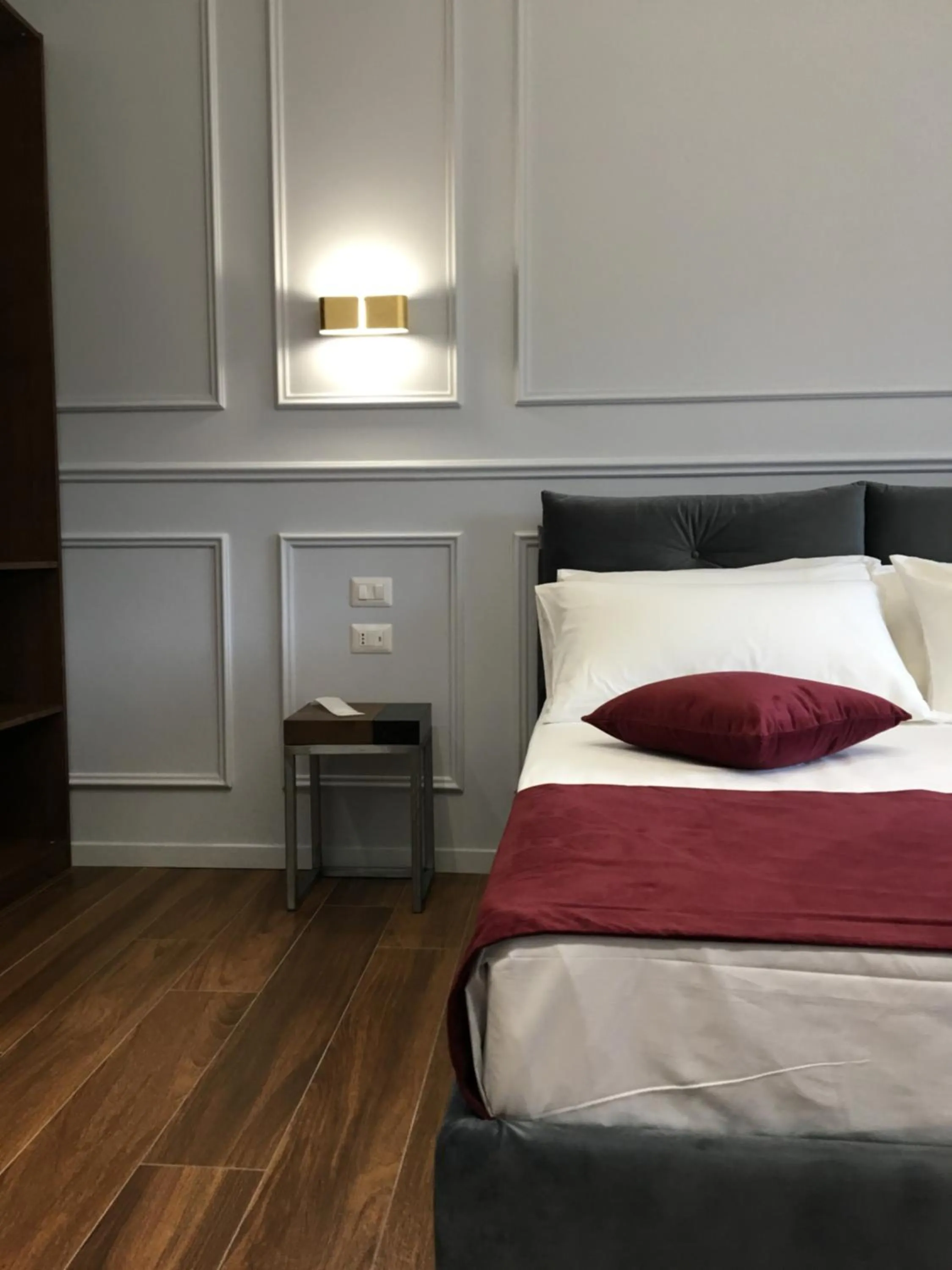 Photo of the whole room, Bed in Unicum Roma Suites