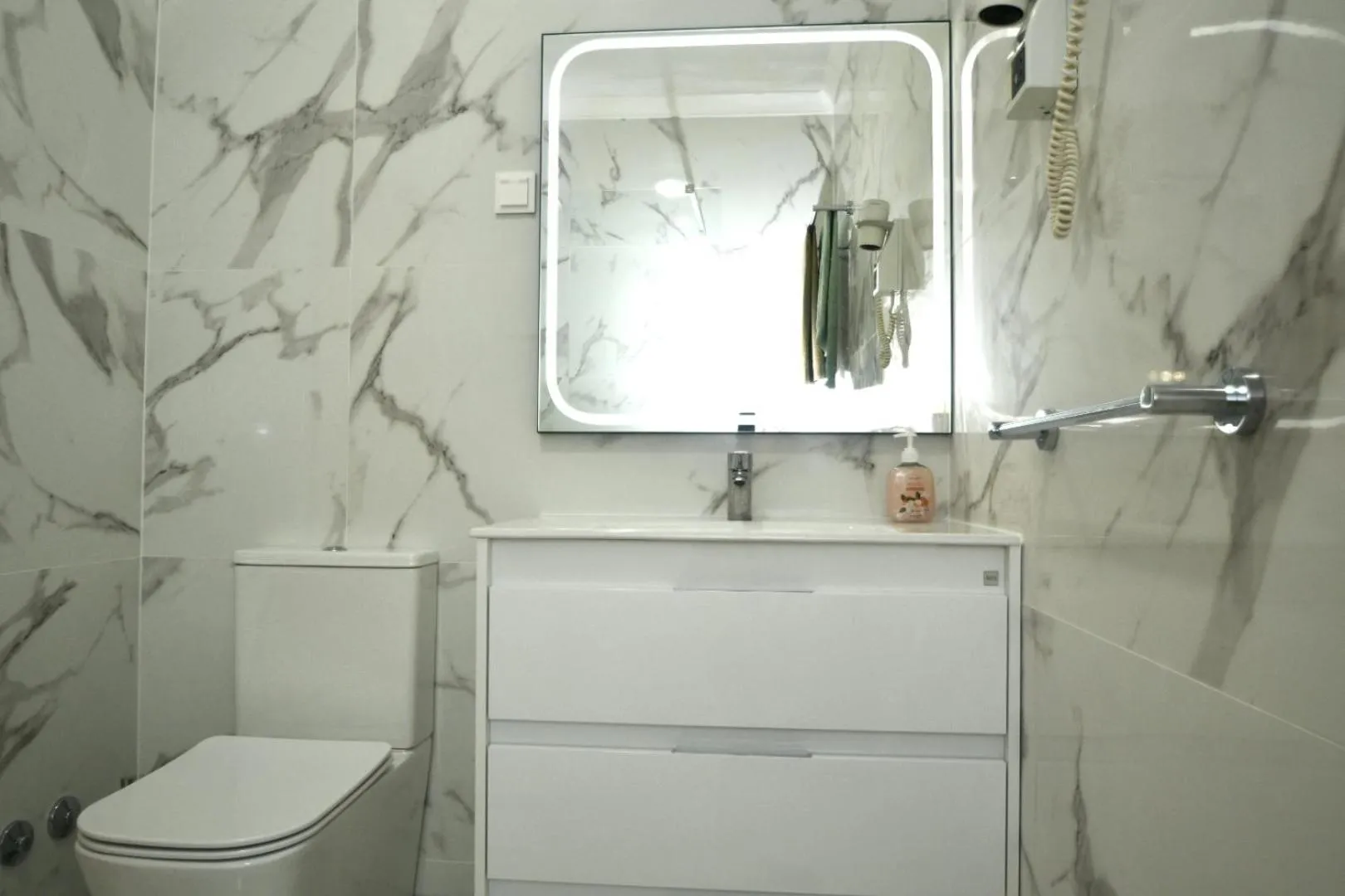 Shower in Sol Mar