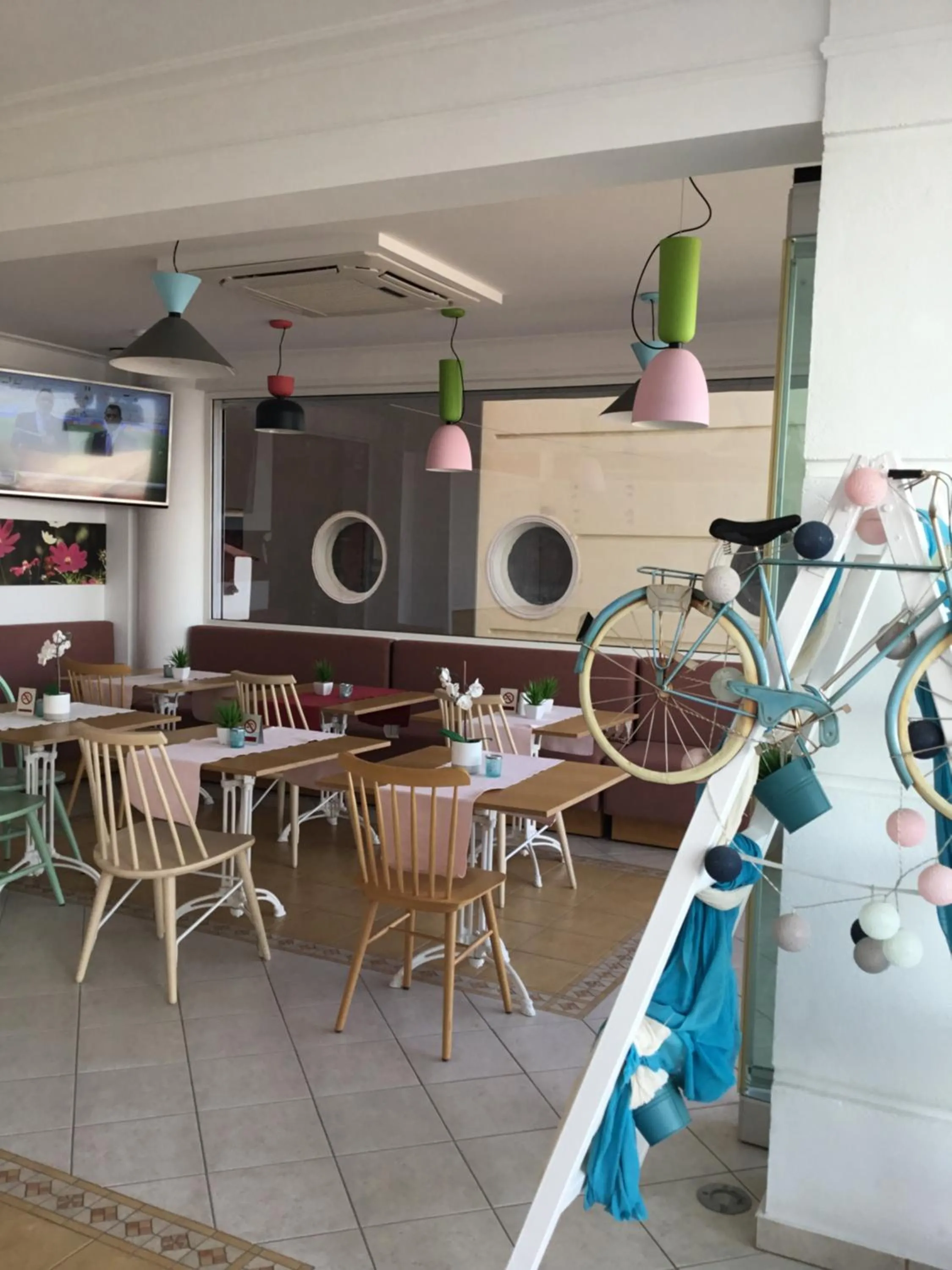 Lounge or bar in Hotel Samaras Beach