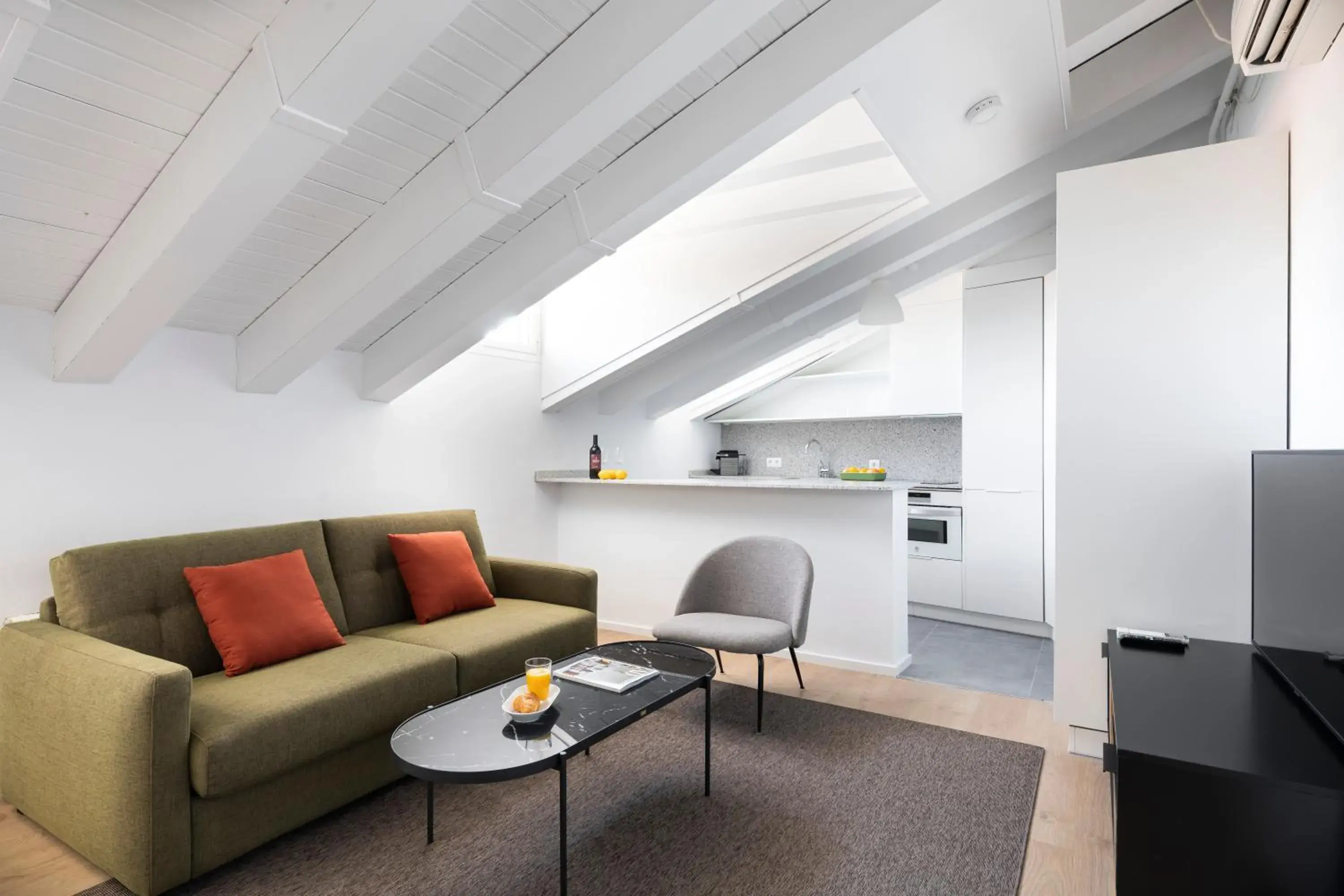 Studio in Aspasios Calle Mayor Apartments Studio in Aspasios Calle Mayor Apartments