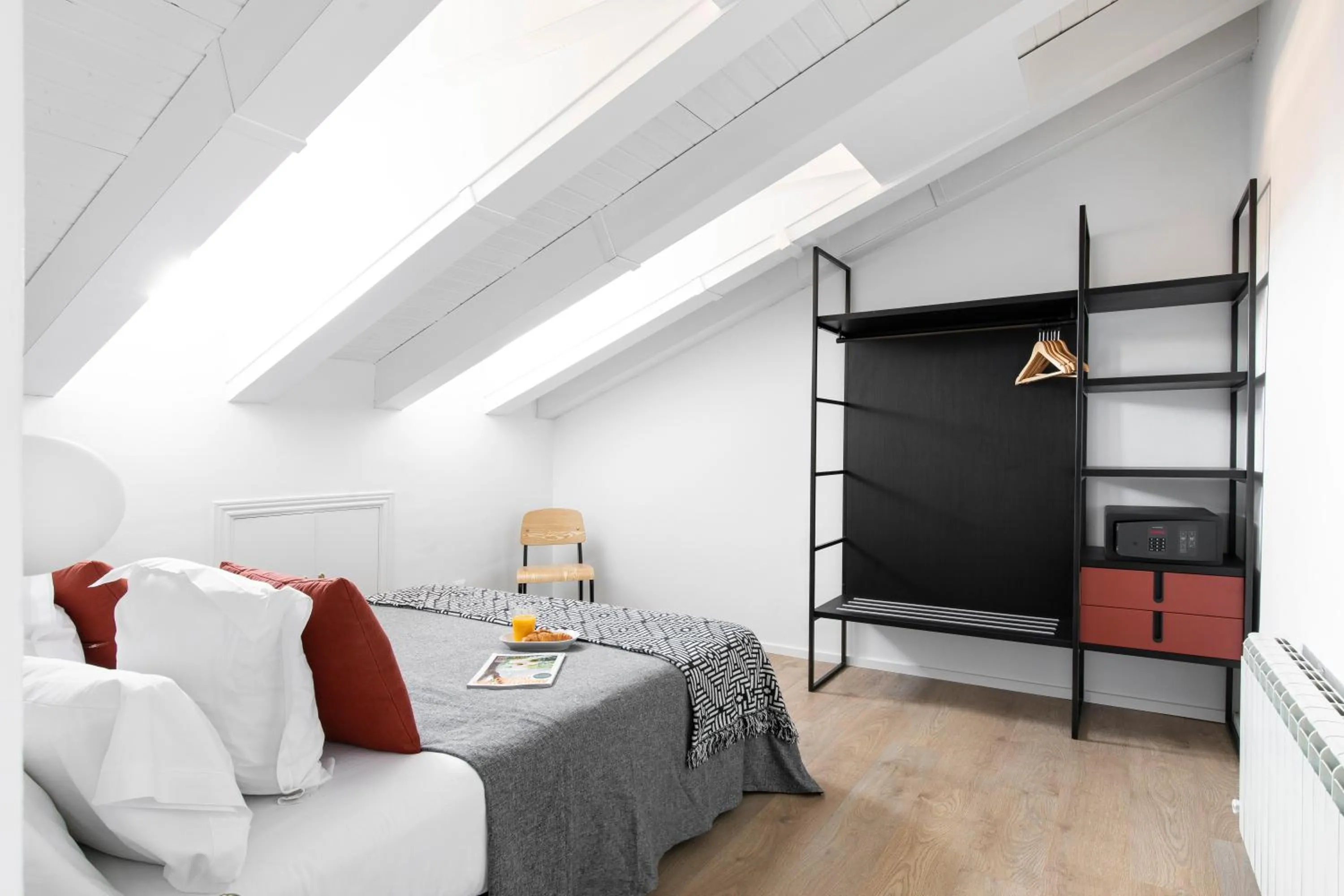 Bedroom, Bed in Aspasios Calle Mayor Apartments