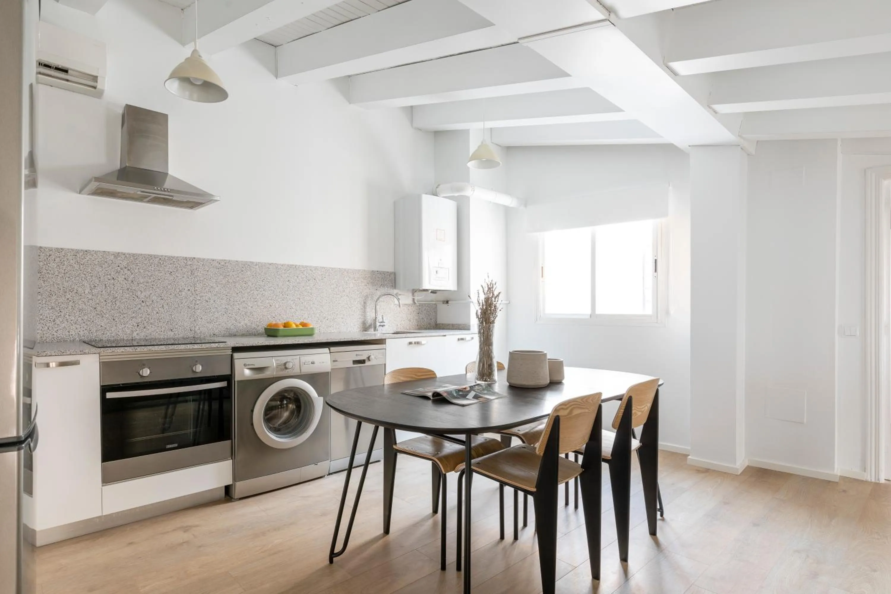 Kitchen or kitchenette in Aspasios Calle Mayor Apartments