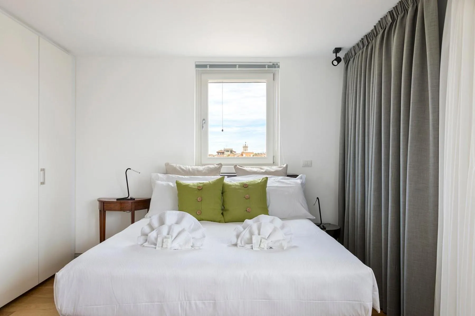 Bed in Penthouse Rome Capitol