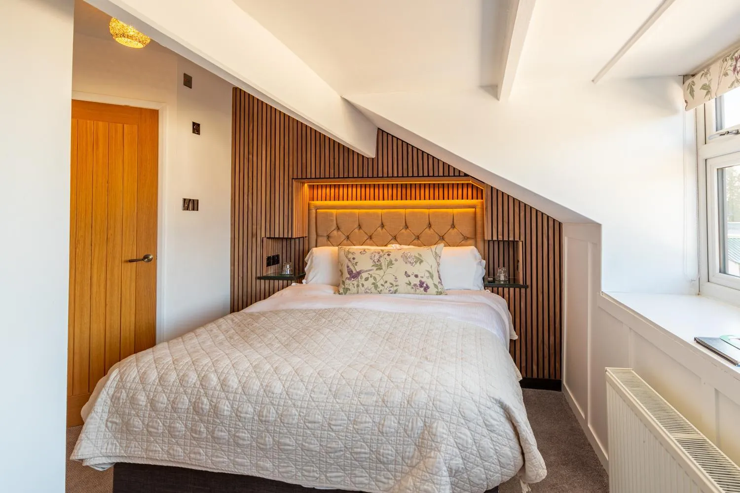 Bed in Holly Lodge Guest House with FREE off site health club