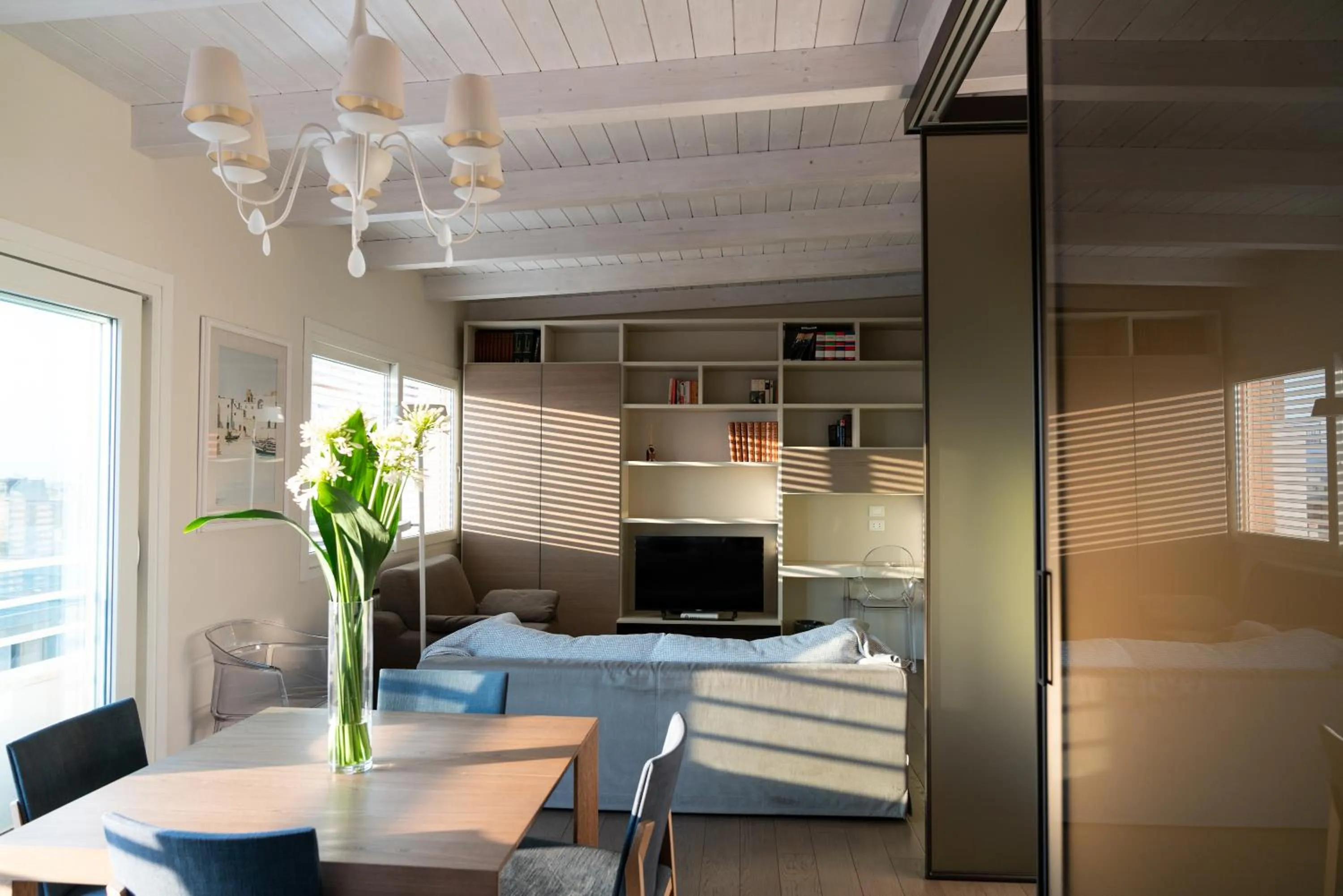 TV and multimedia in B&B Pellicano Guest House