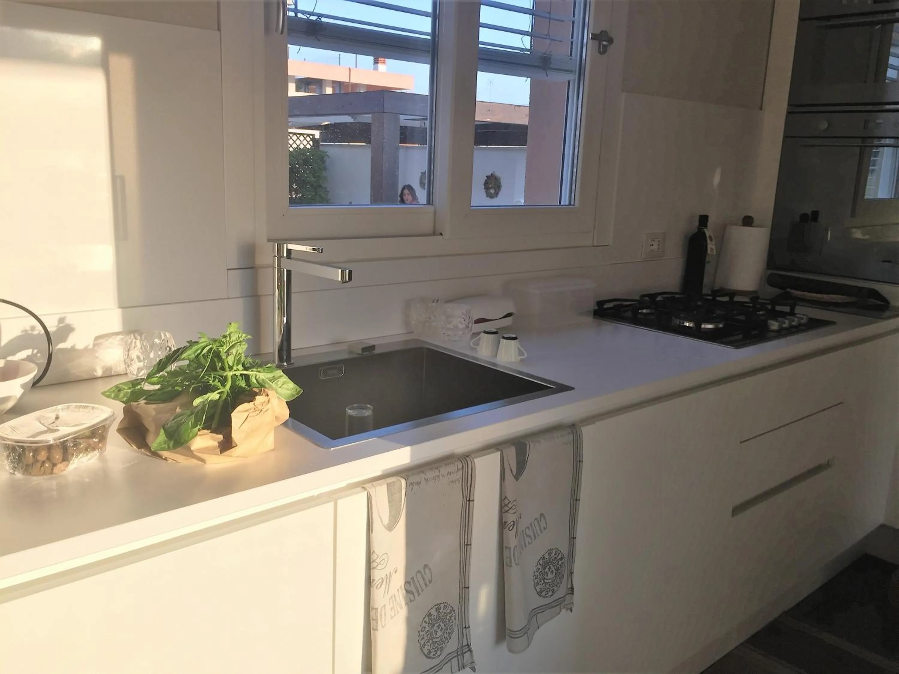 Kitchen or kitchenette in B&B Pellicano Guest House