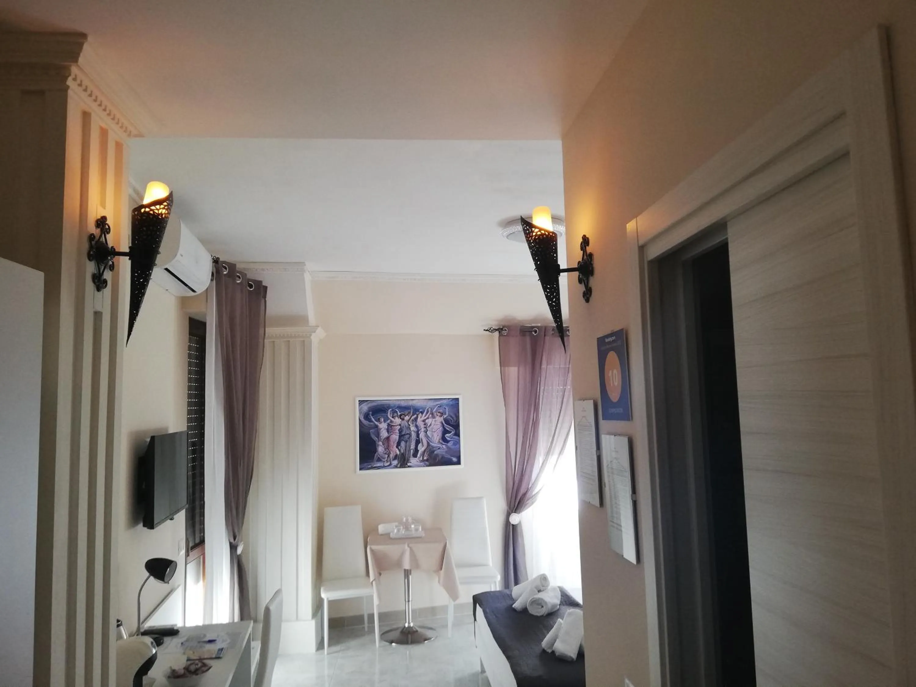 Photo of the whole room in OLYMPUS ROOM