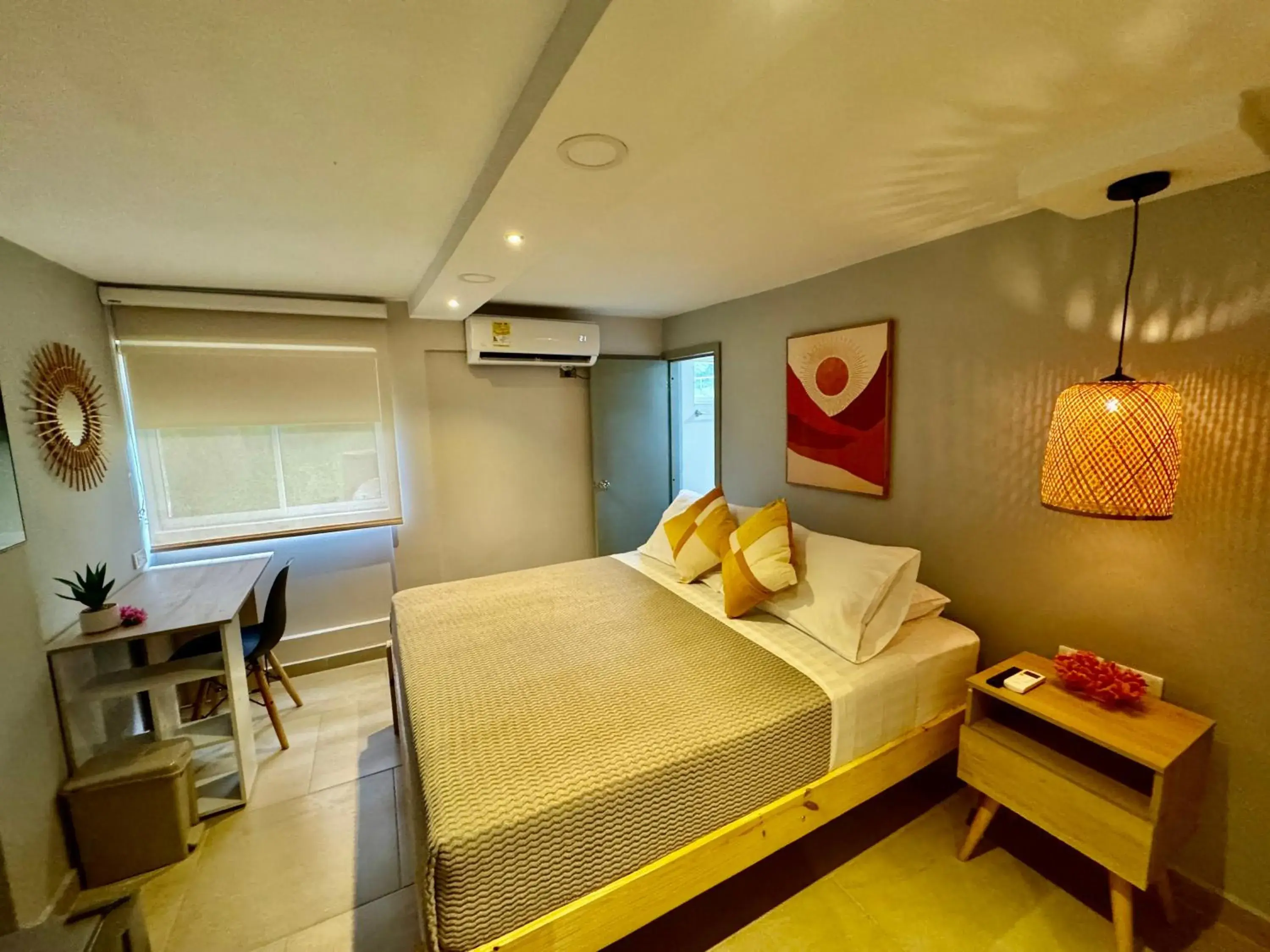 Standard Queen Room - single occupancy in Colorful Garden House Standard Queen Room - single occupancy in Colorful Garden House