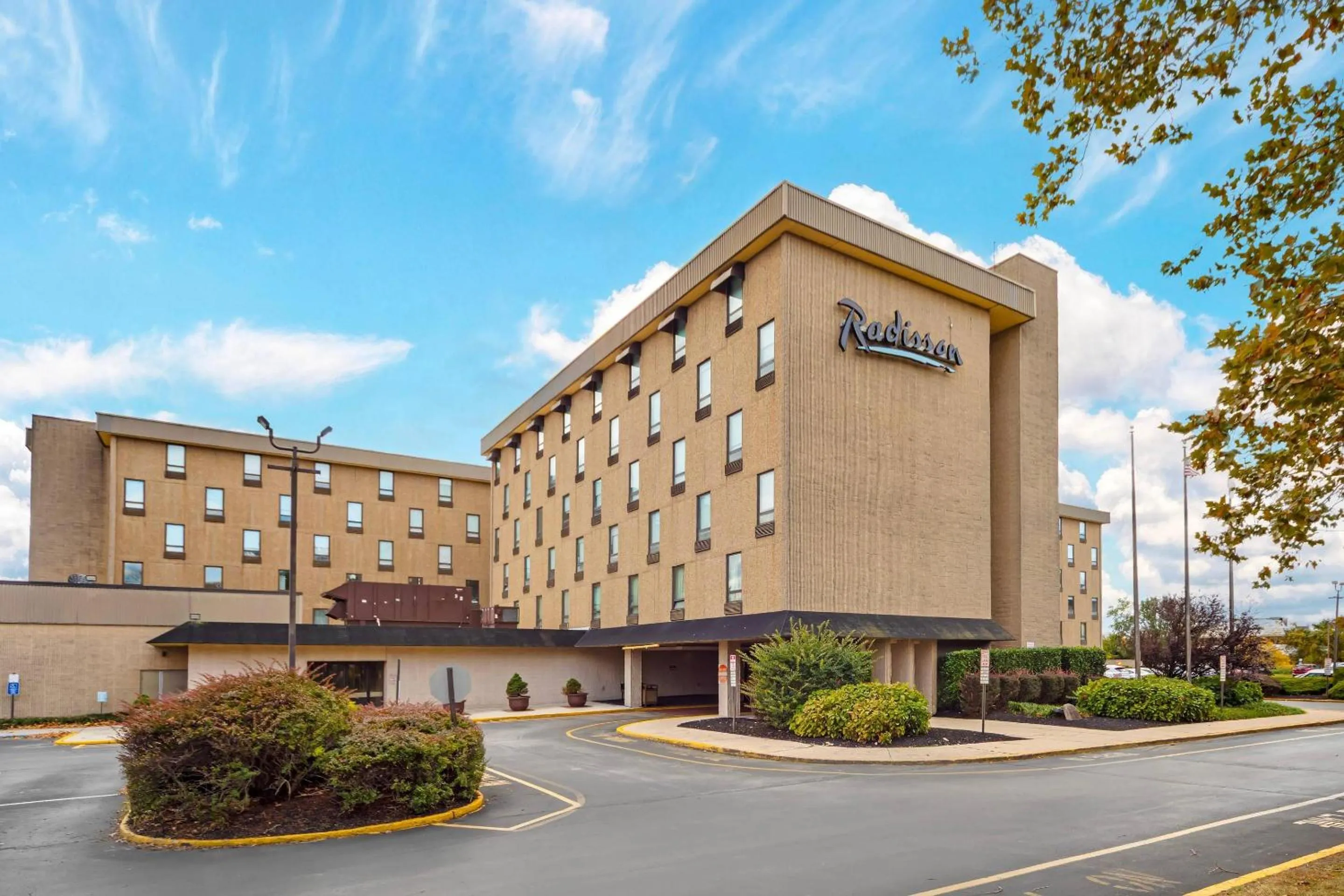 Property building in Radisson Hotel Philadelphia Northeast