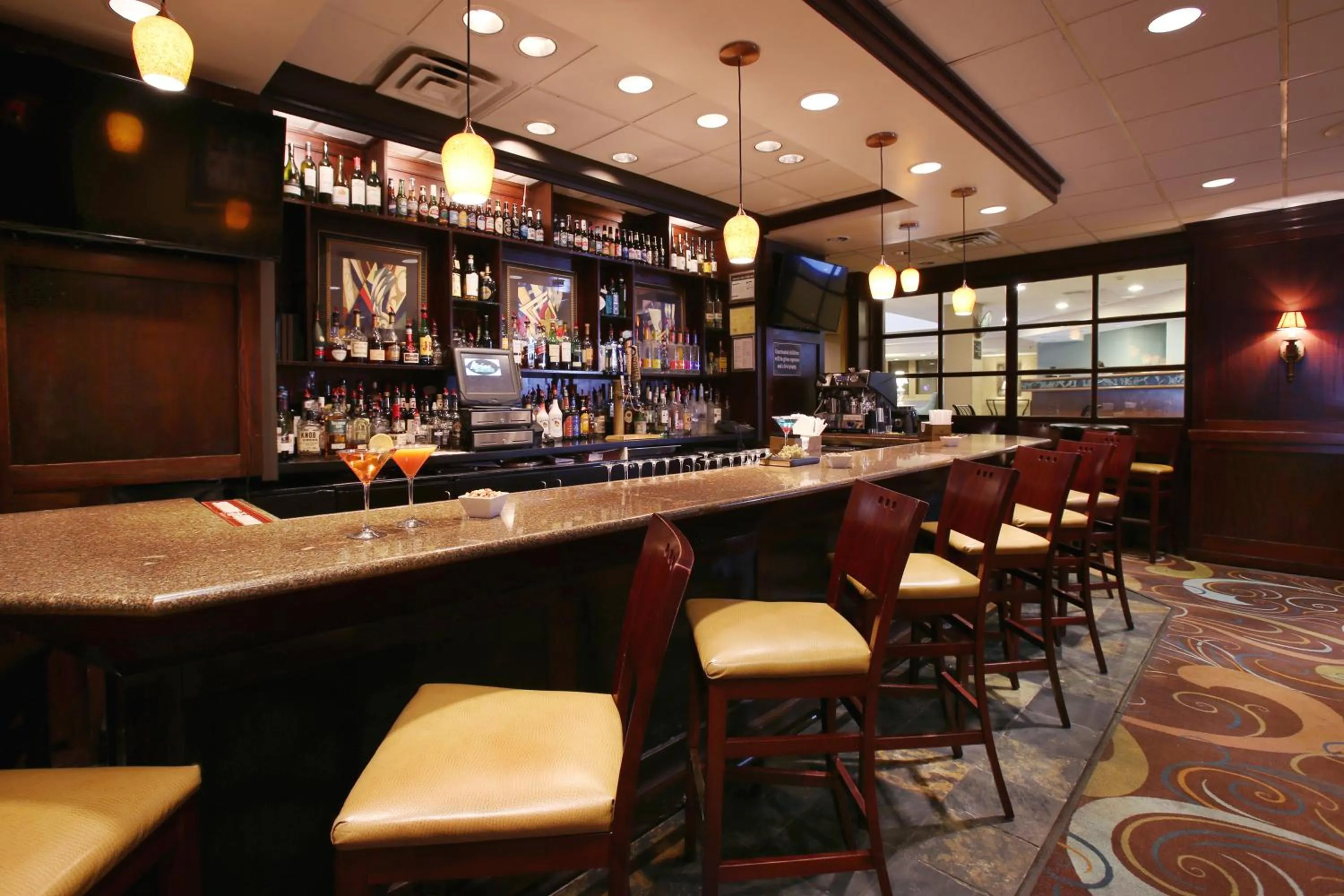 Lounge or bar in Radisson Hotel Philadelphia Northeast