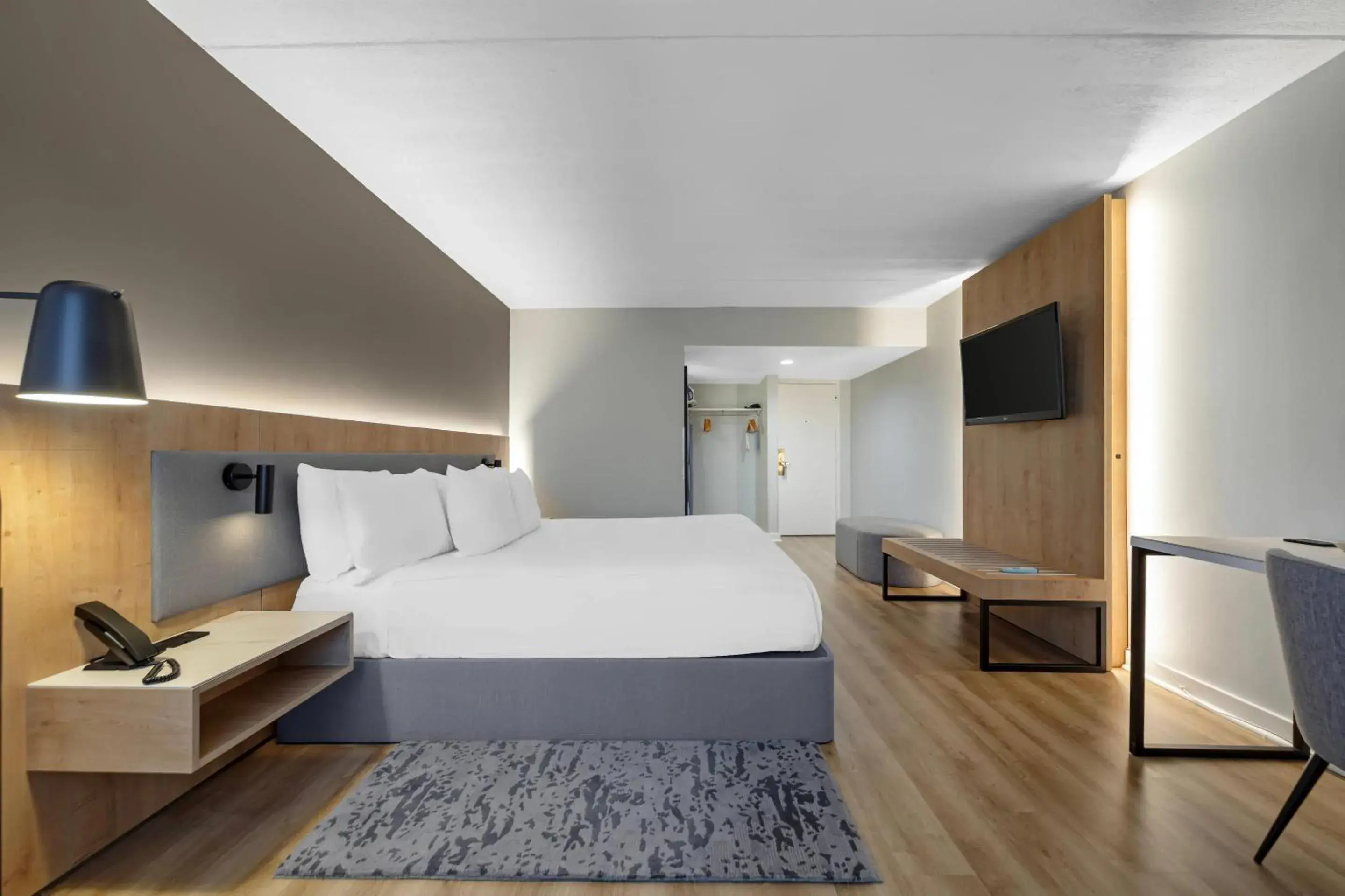 Bedroom, Bed in Radisson Hotel Philadelphia Northeast Bedroom, Bed in Radisson Hotel Philadelphia Northeast