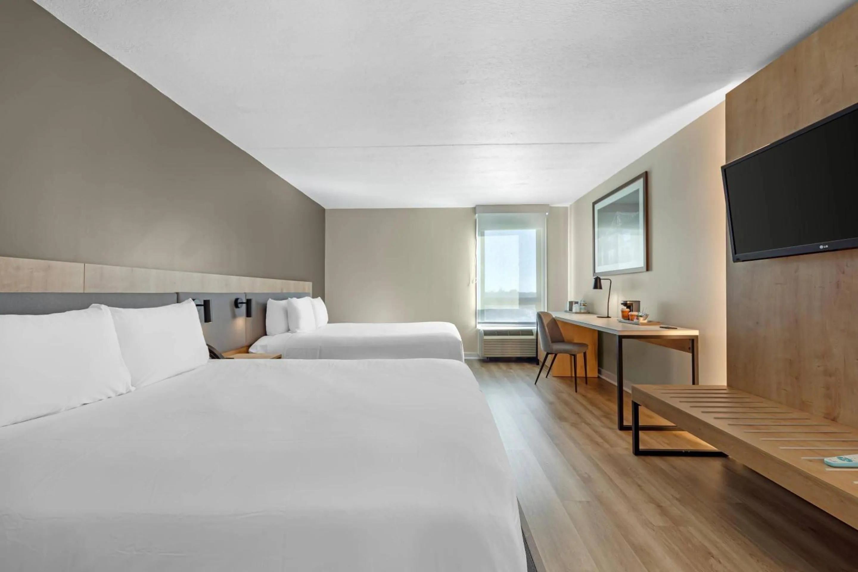 Bedroom, Bed in Radisson Hotel Philadelphia Northeast