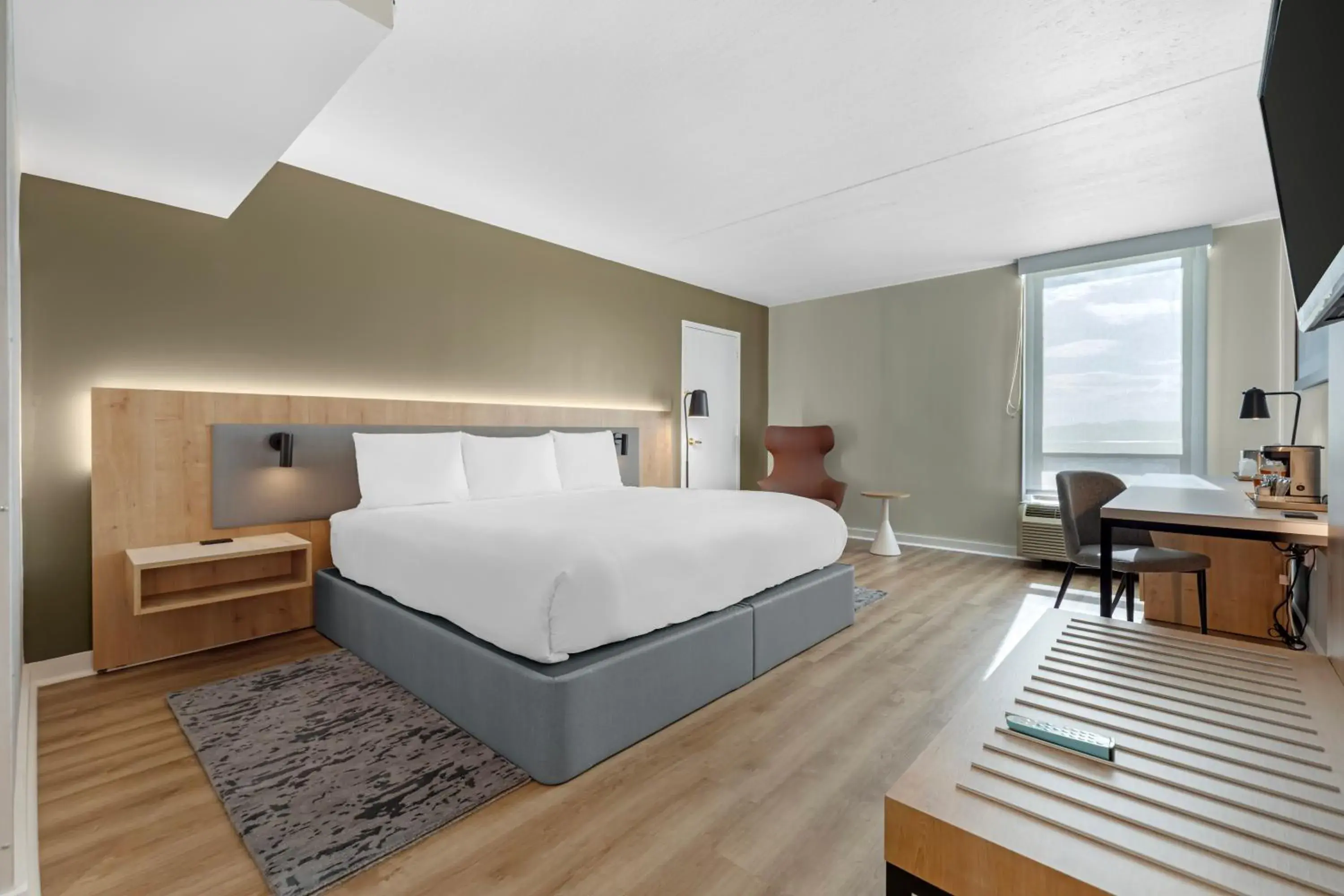 Bedroom, Bed in Radisson Hotel Philadelphia Northeast Bedroom, Bed in Radisson Hotel Philadelphia Northeast