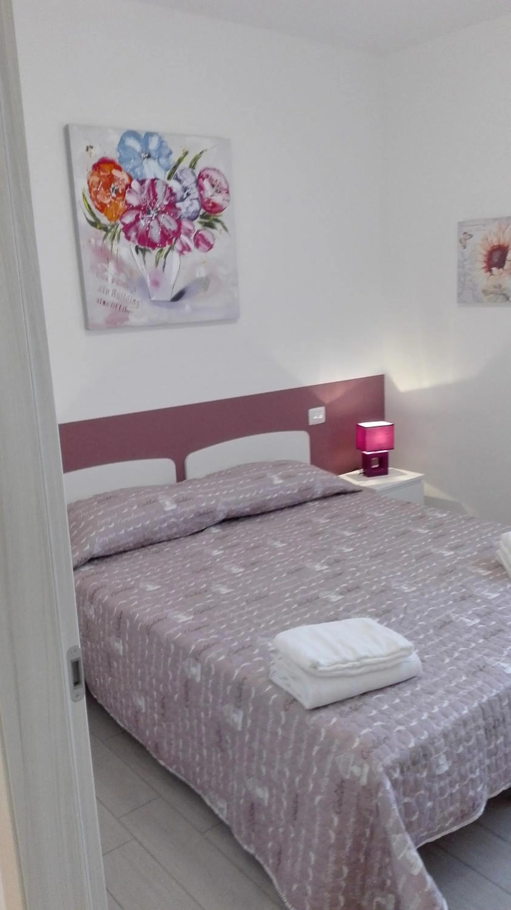 Photo of the whole room, Bed in Residence La Madonnina