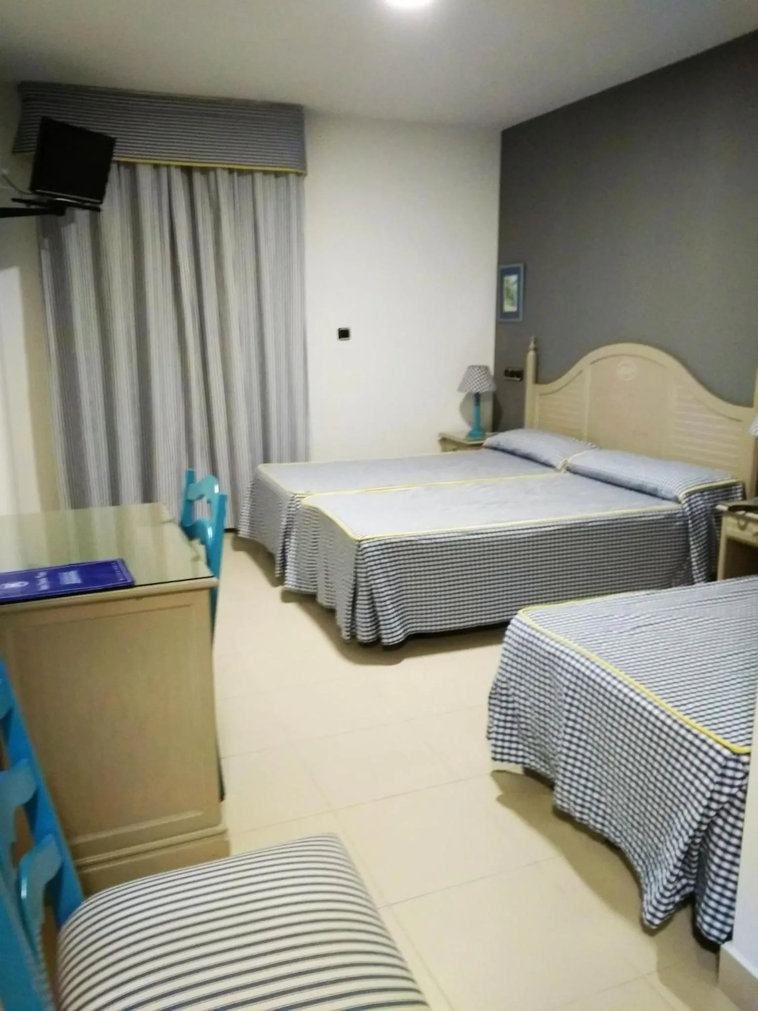 Photo of the whole room, Bed in Hotel Pineda Playa