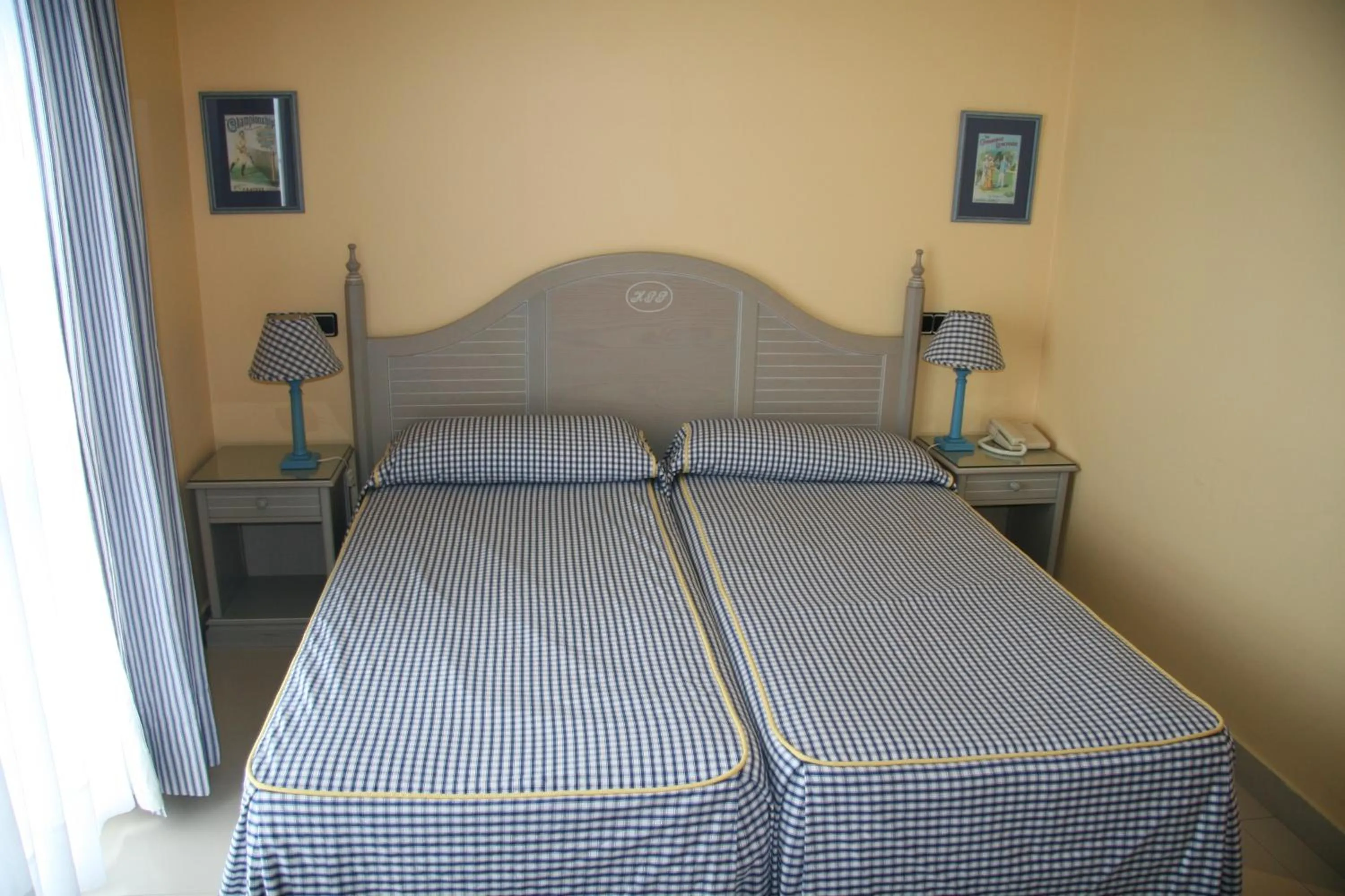 Bed in Hotel Pineda Playa