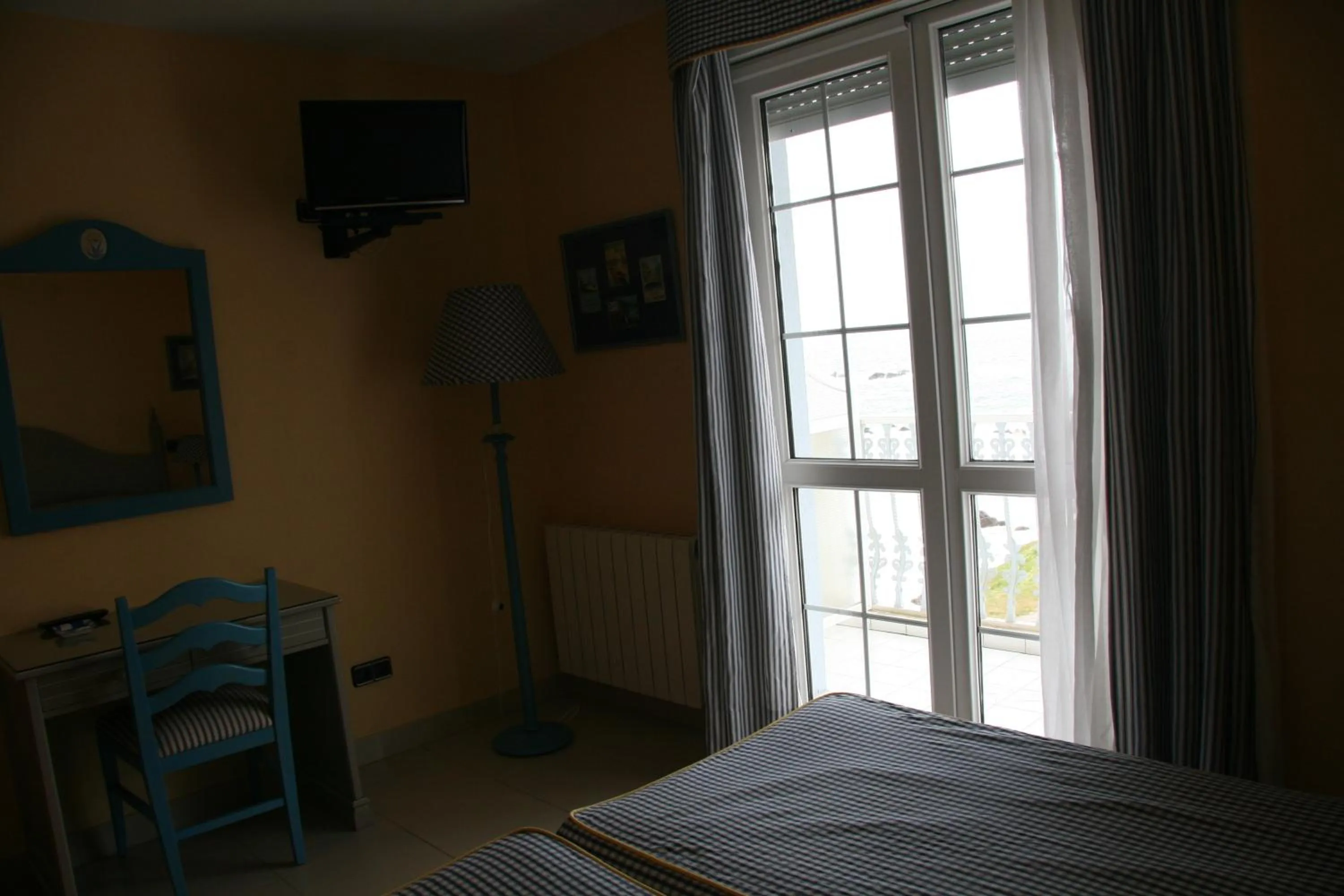 View (from property/room), Bed in Hotel Pineda Playa