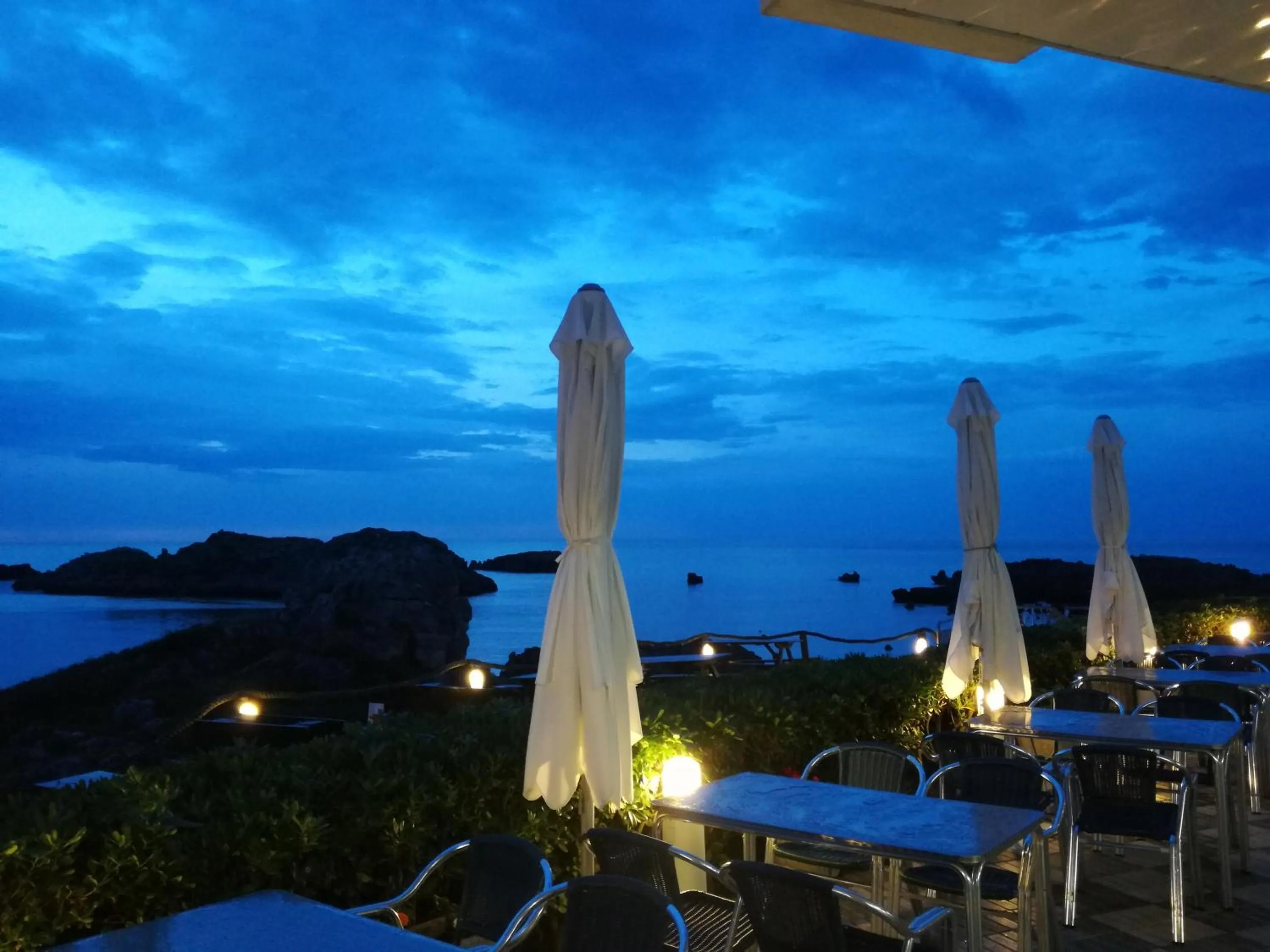 Restaurant/places to eat in Hotel Pineda Playa