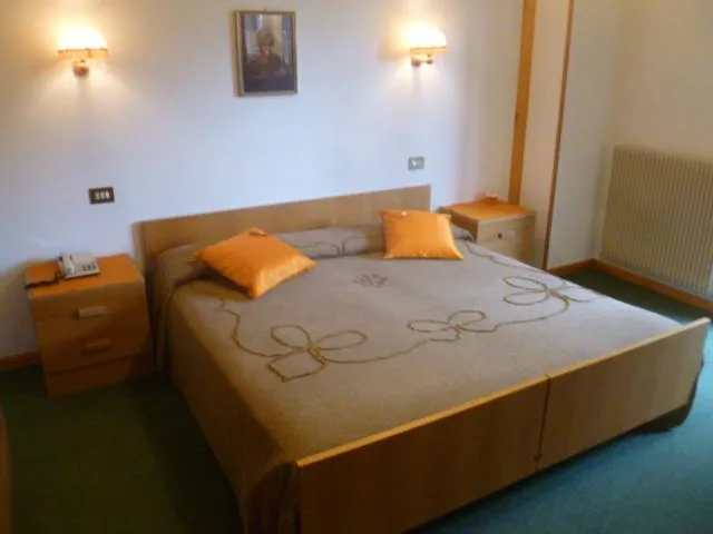 Photo of the whole room in Albergo Negritella