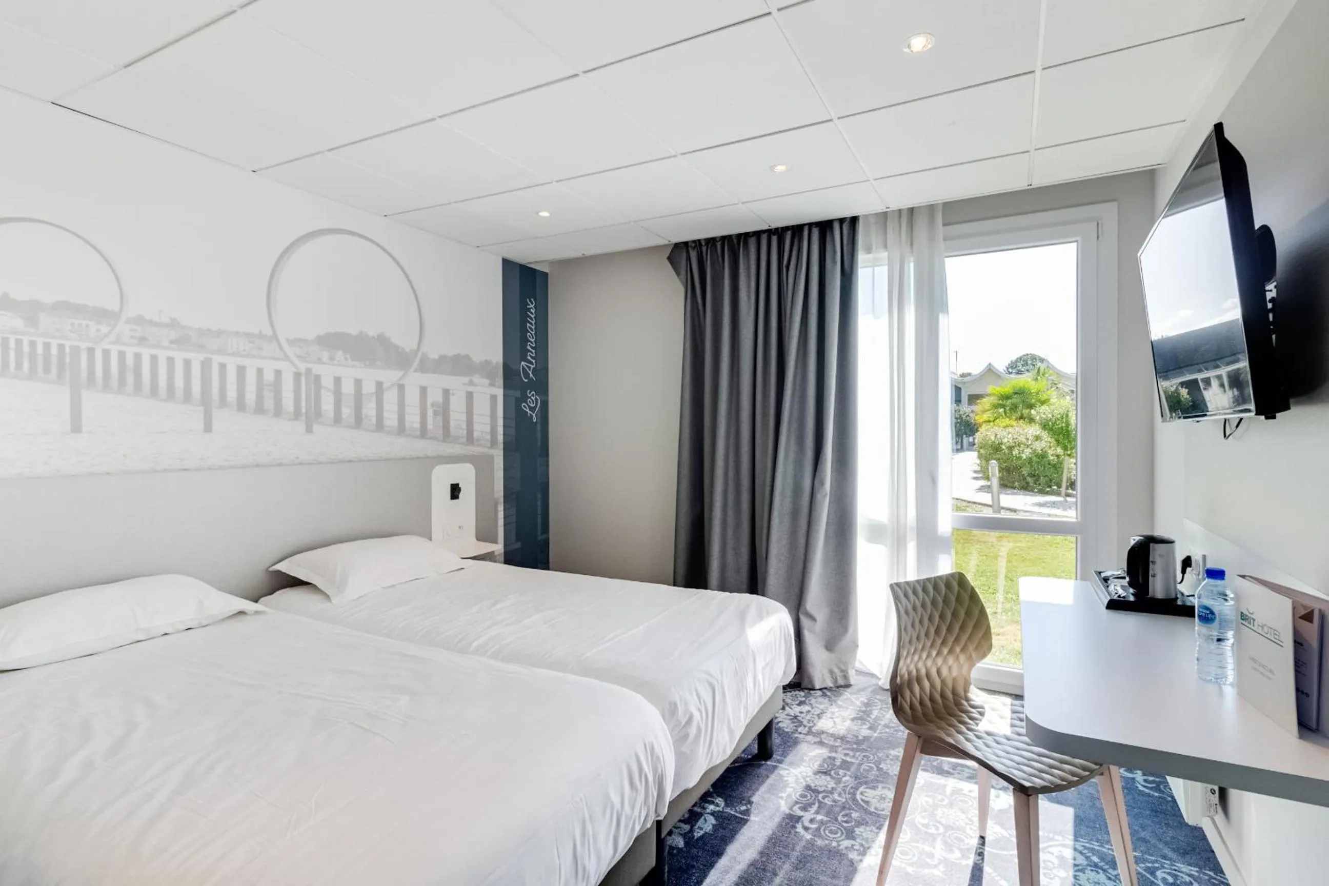 Bedroom, Bed in Brit Hotel Nantes Vigneux - L'Atlantel