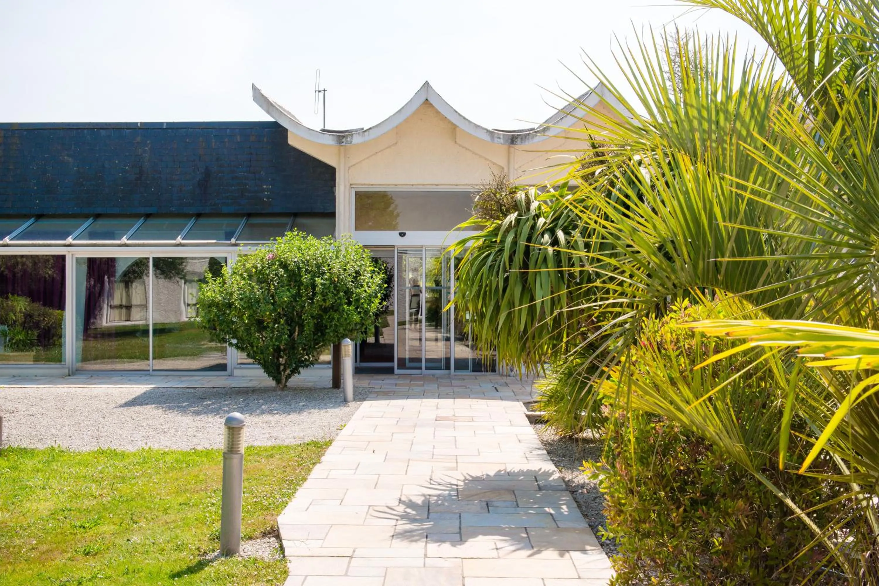 Garden in Brit Hotel Nantes Vigneux - L'Atlantel