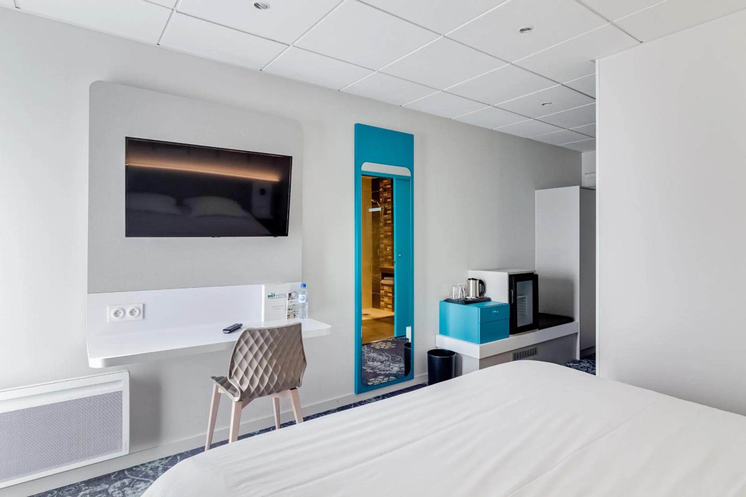 Photo of the whole room, Bed in Brit Hotel Nantes Vigneux - L'Atlantel