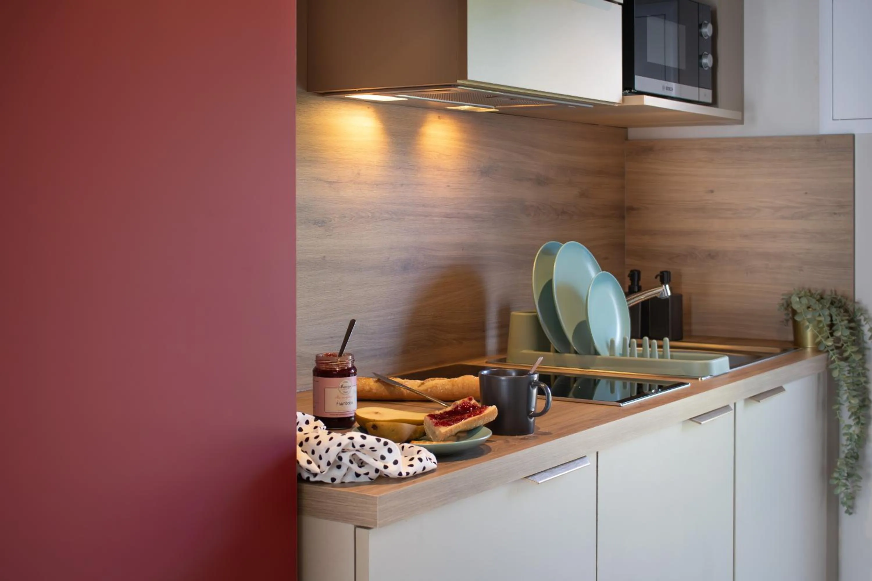 Kitchen or kitchenette in Brit Hotel Nantes Vigneux - L'Atlantel