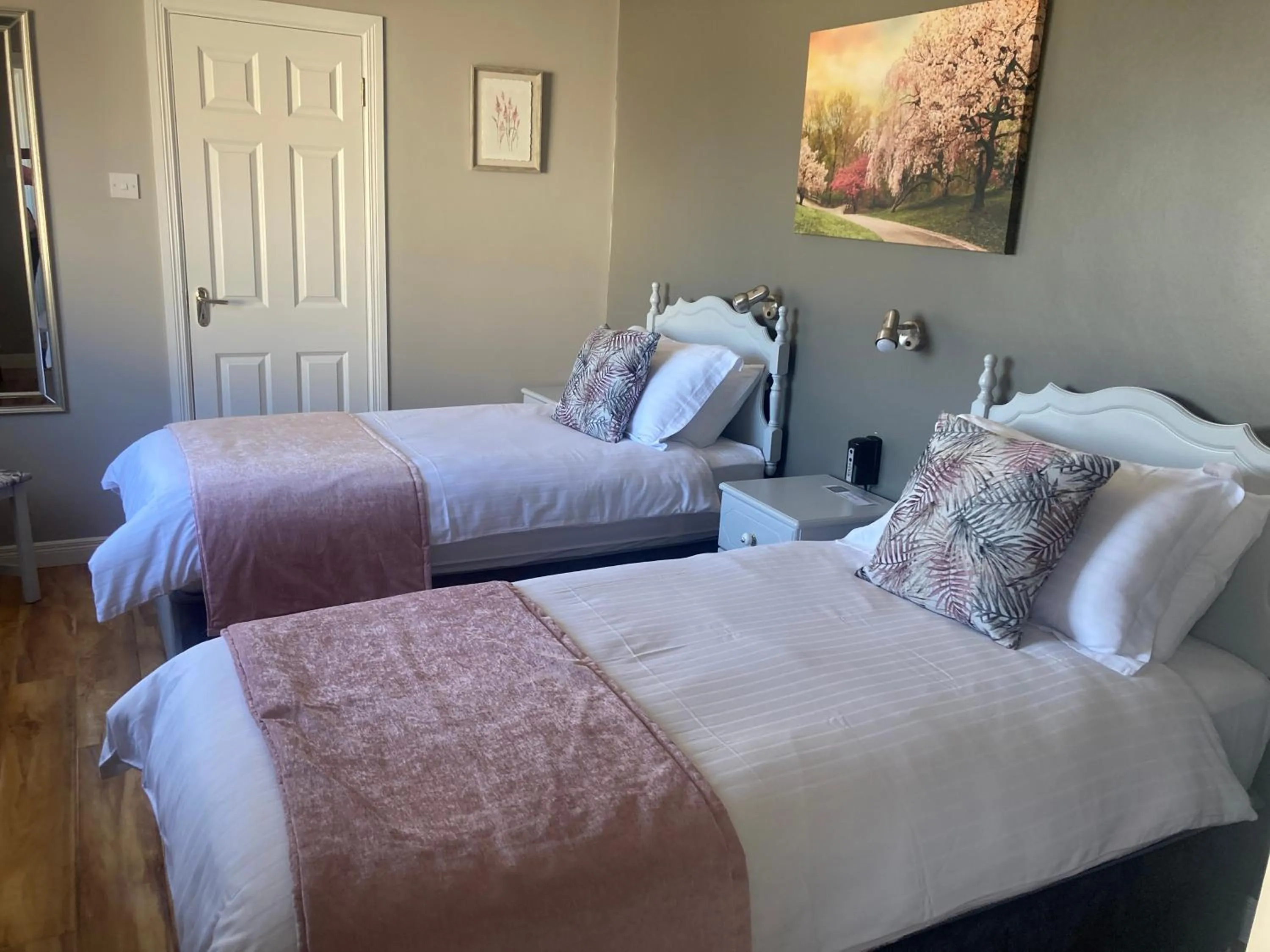 Steeple View B&B Guesthouse Donegal - Newly renovated in 2023