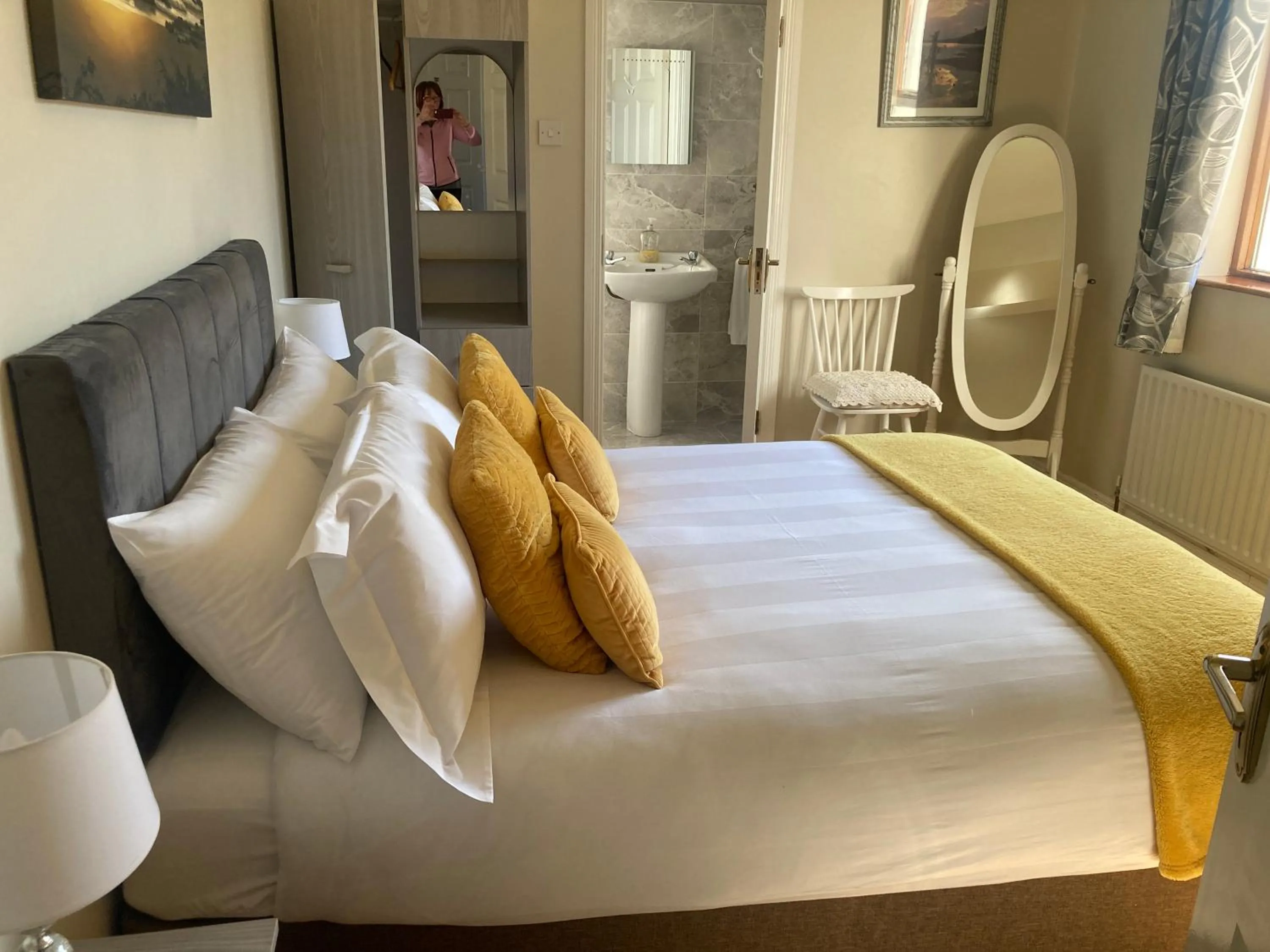 Steeple View B&B Guesthouse Donegal - Newly renovated in 2023