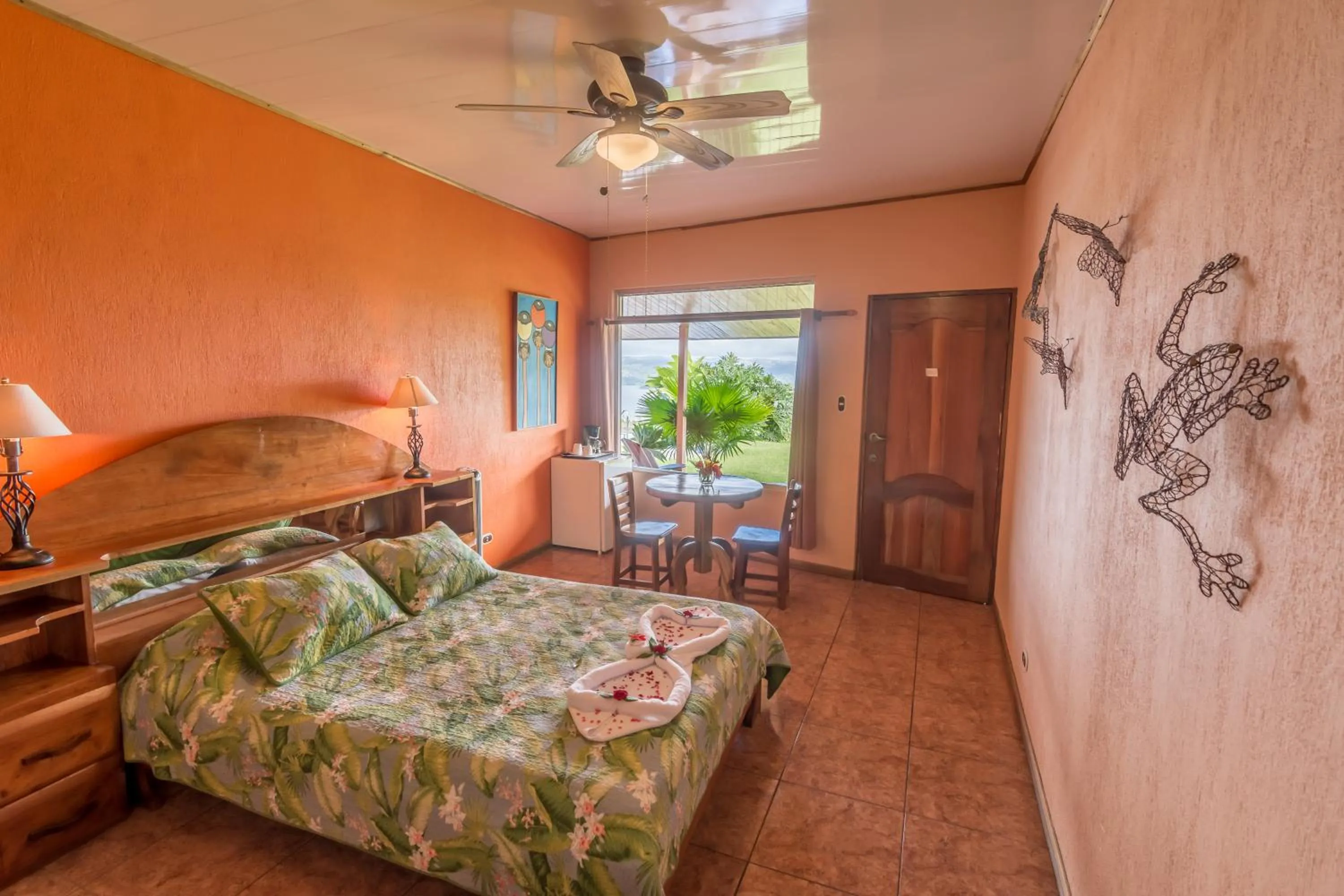 Bed in Hotel Nepenthe B&B