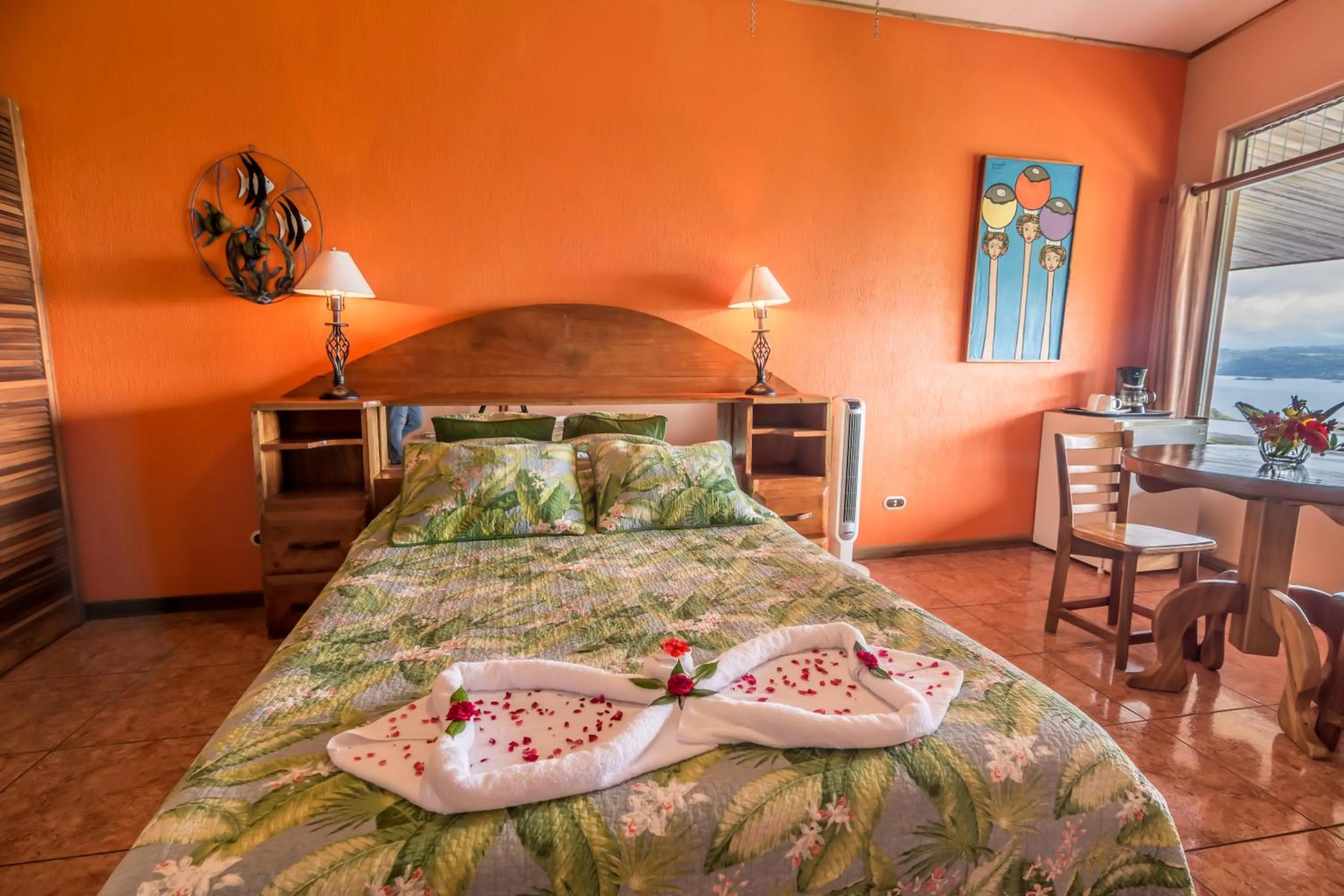 Bed in Hotel Nepenthe B&B