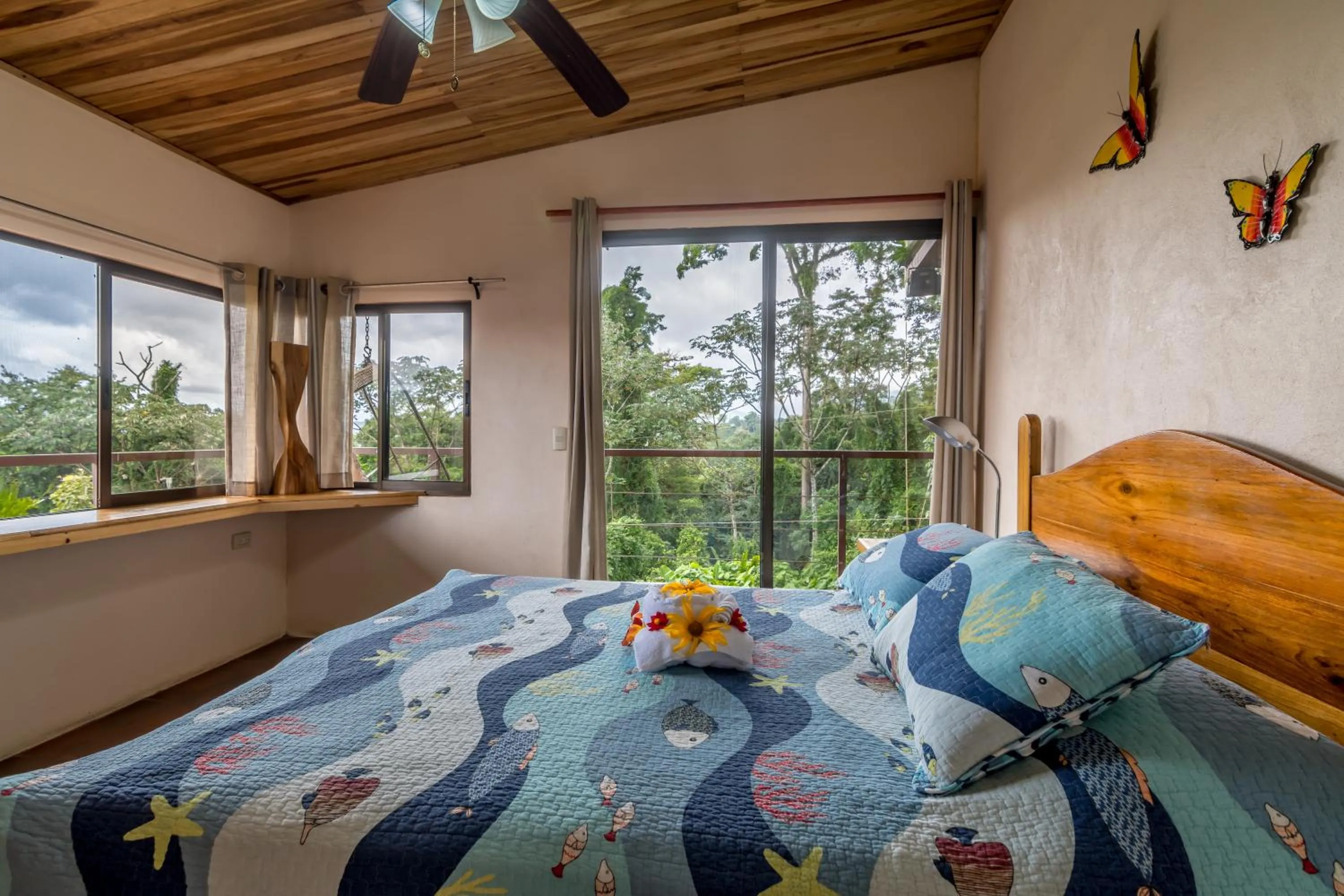 Bed in Hotel Nepenthe B&B