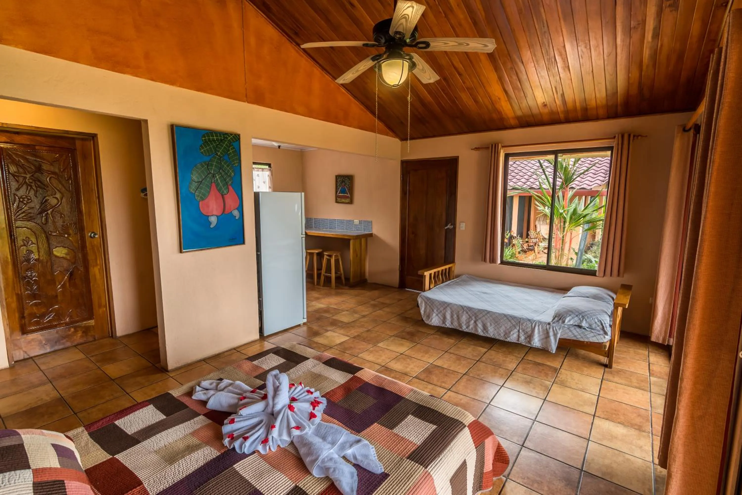 Photo of the whole room, Bed in Hotel Nepenthe B&B