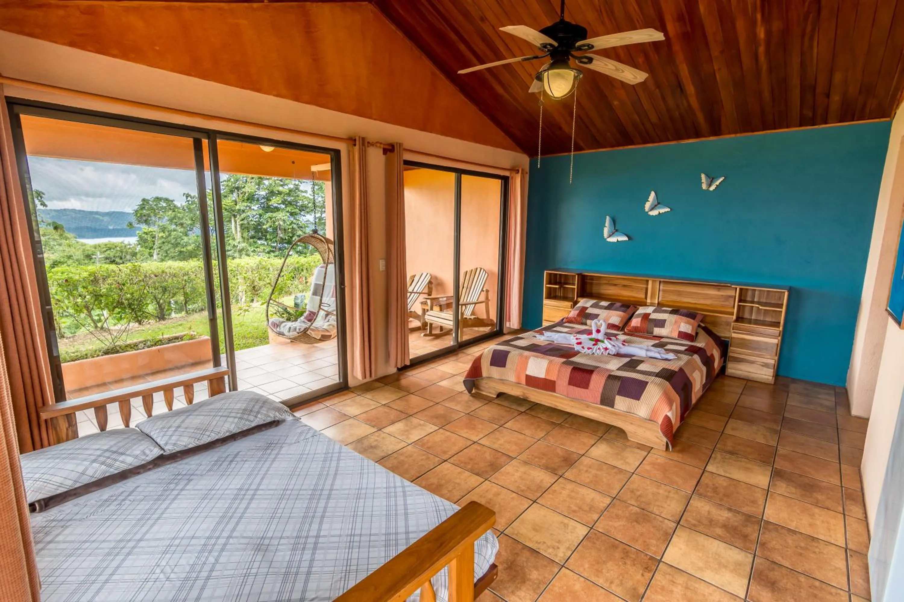 Bed in Hotel Nepenthe B&B