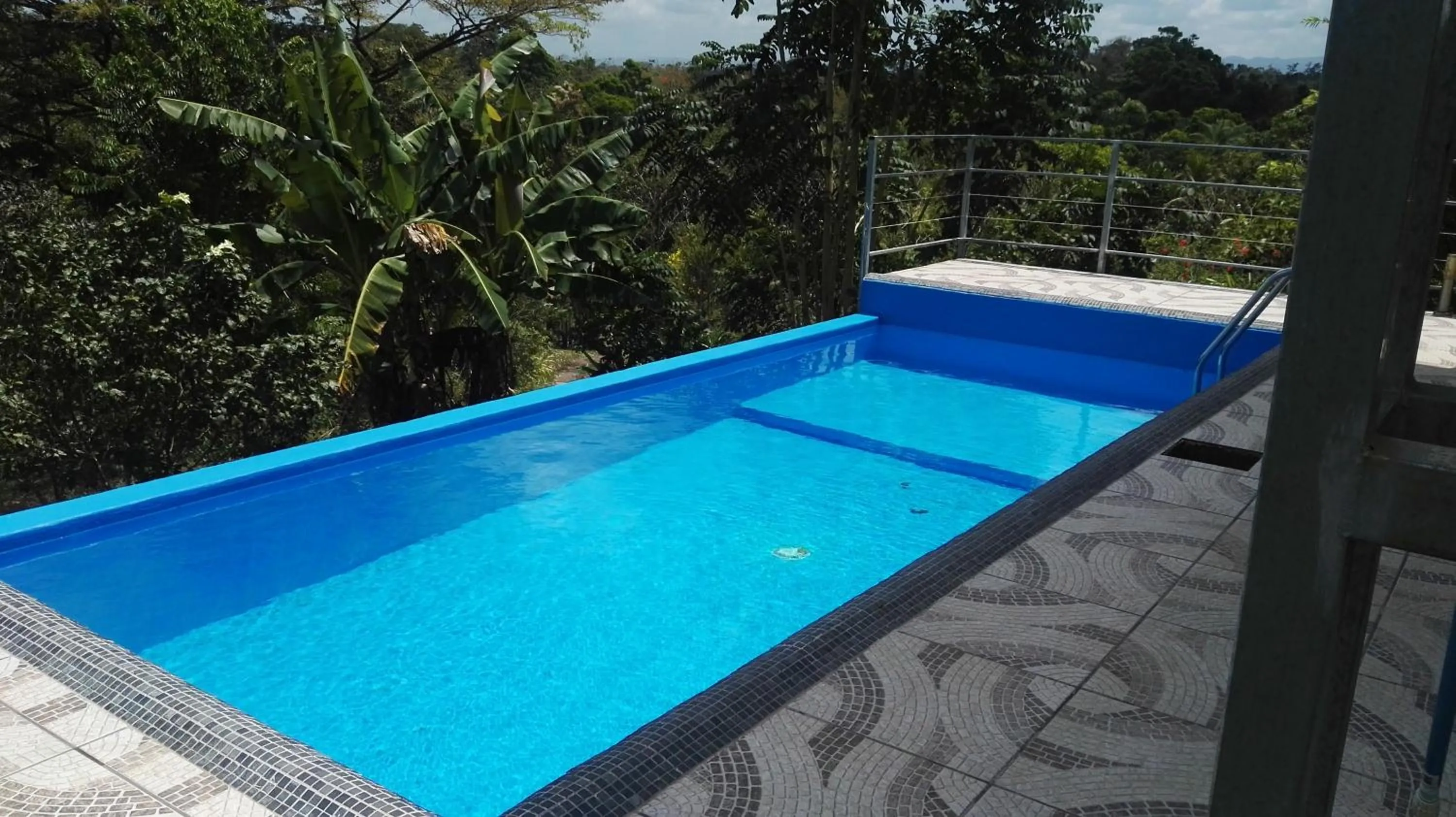 Pool view in Hotel Rio Celeste Finca L´ Etoile Celeste