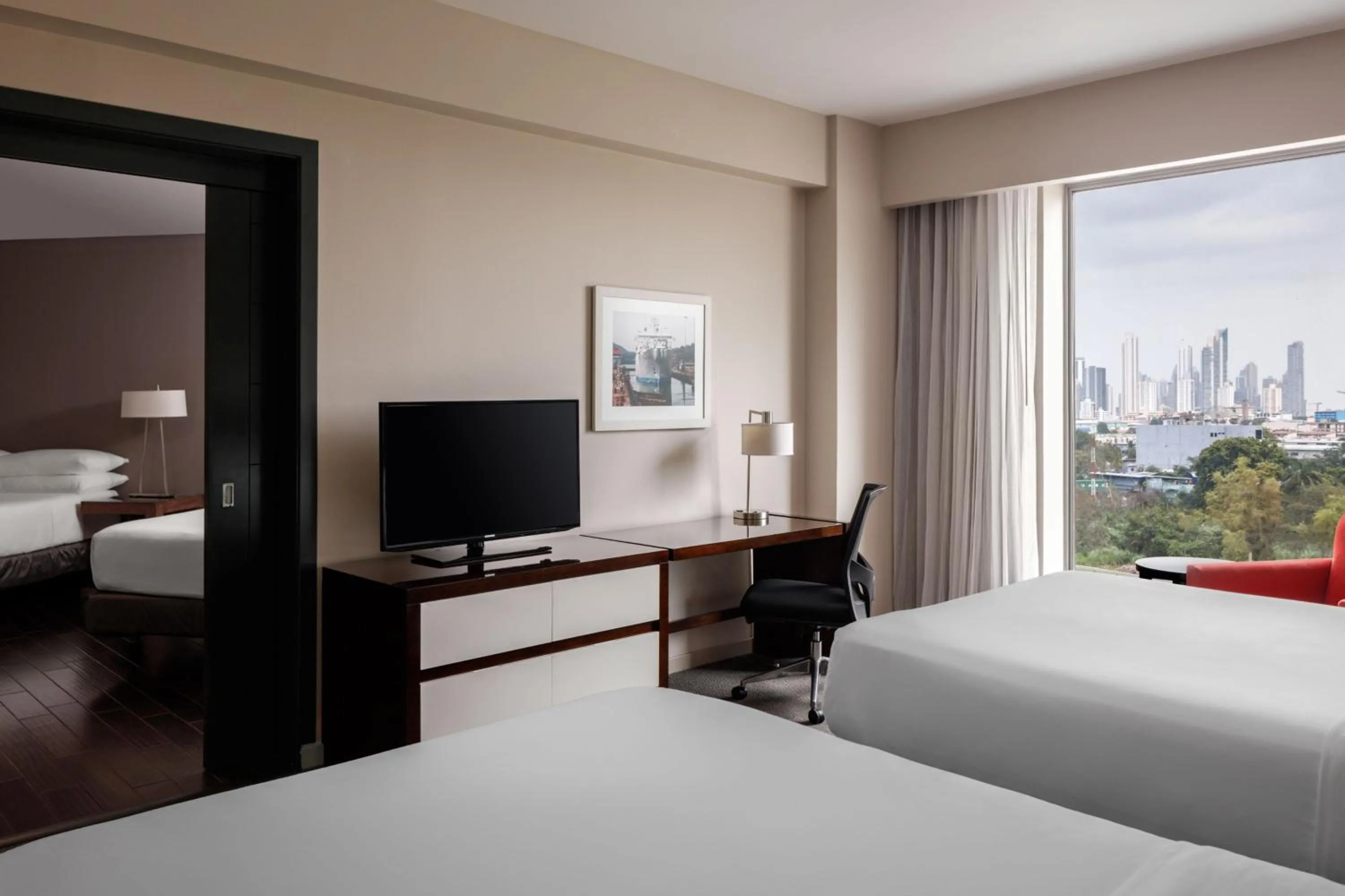 Photo of the whole room, Bed in Marriott Panama Hotel - Albrook