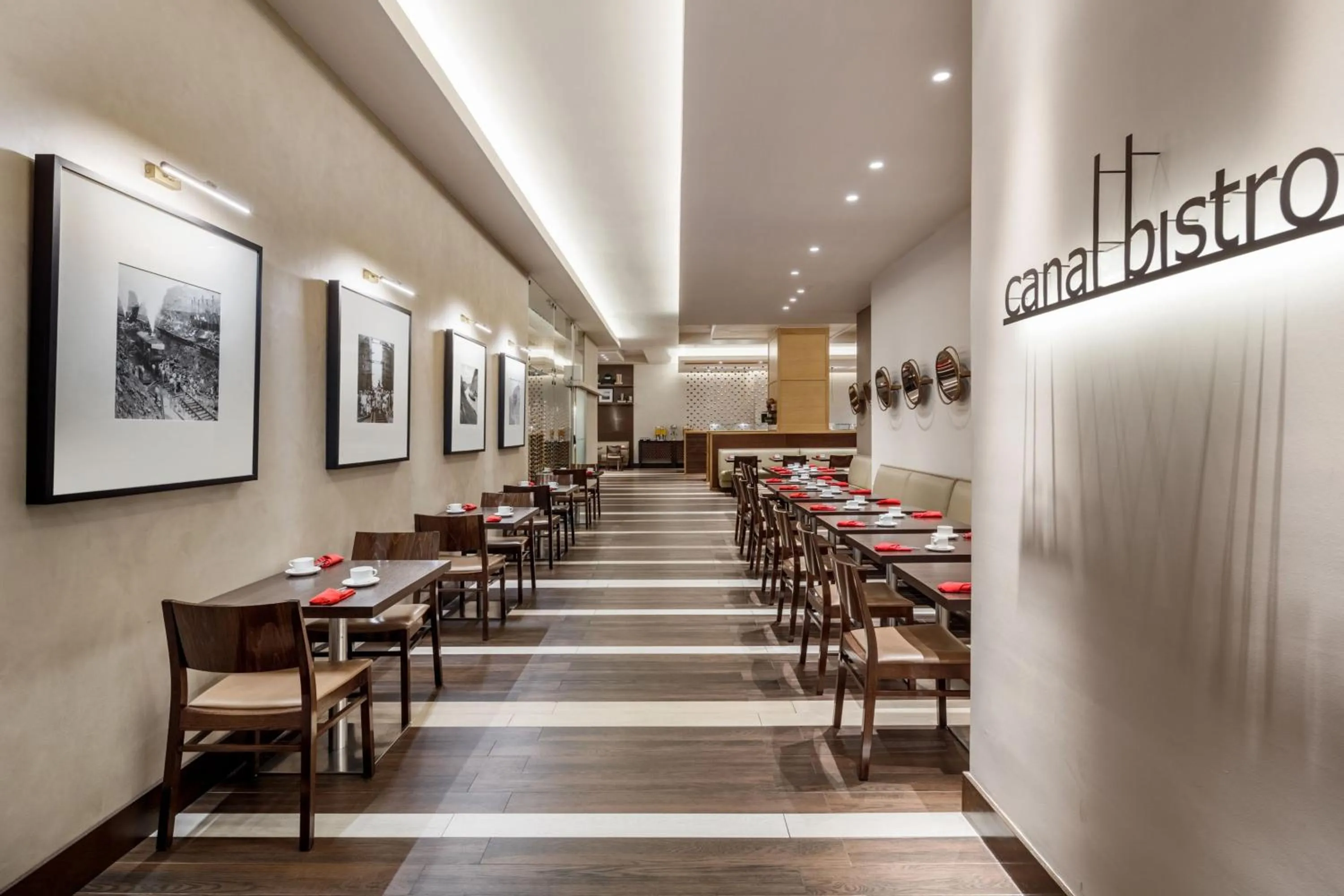 Restaurant/places to eat in Marriott Panama Hotel - Albrook