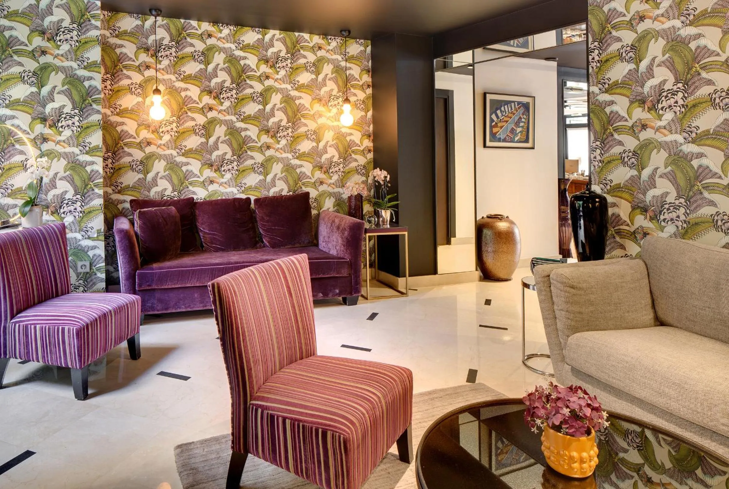 Seating area in Le Senat