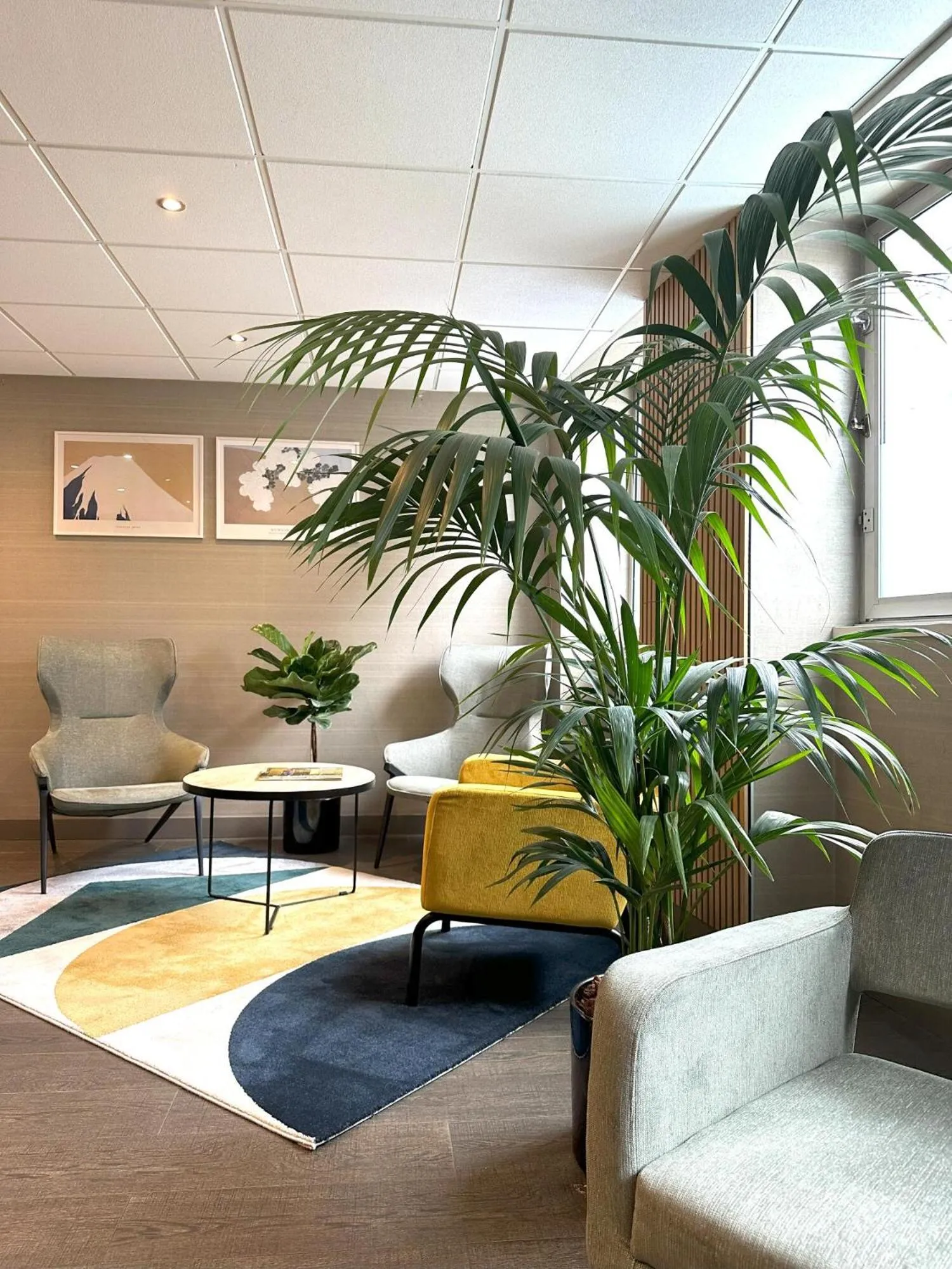 Seating area in Timhotel Opera Madeleine