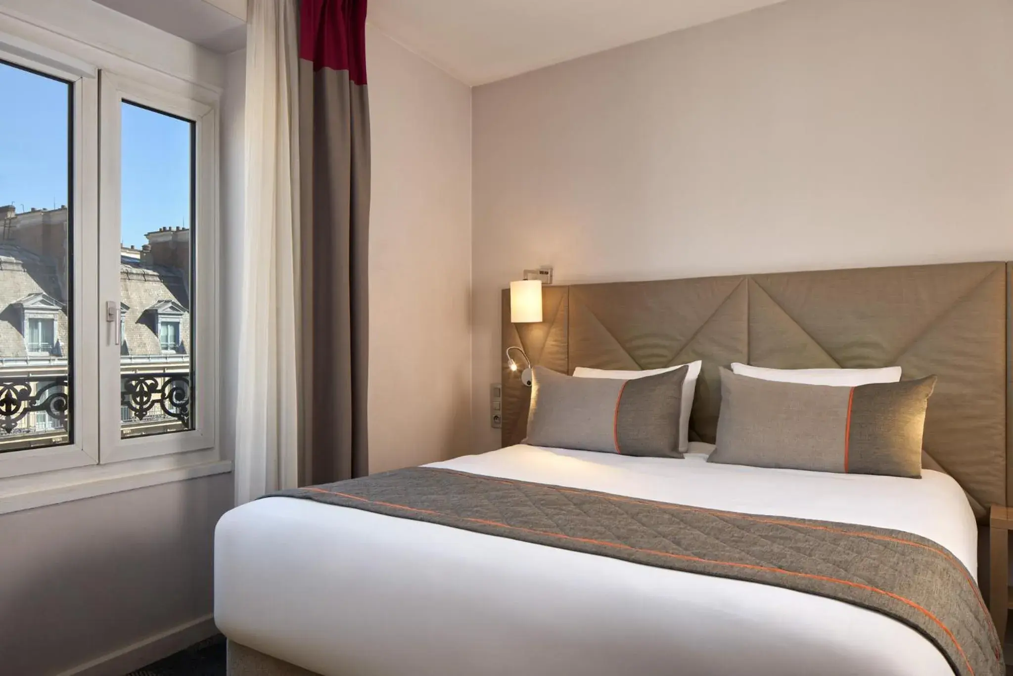 Bedroom, Bed in Timhotel Opera Madeleine Bedroom, Bed in Timhotel Opera Madeleine