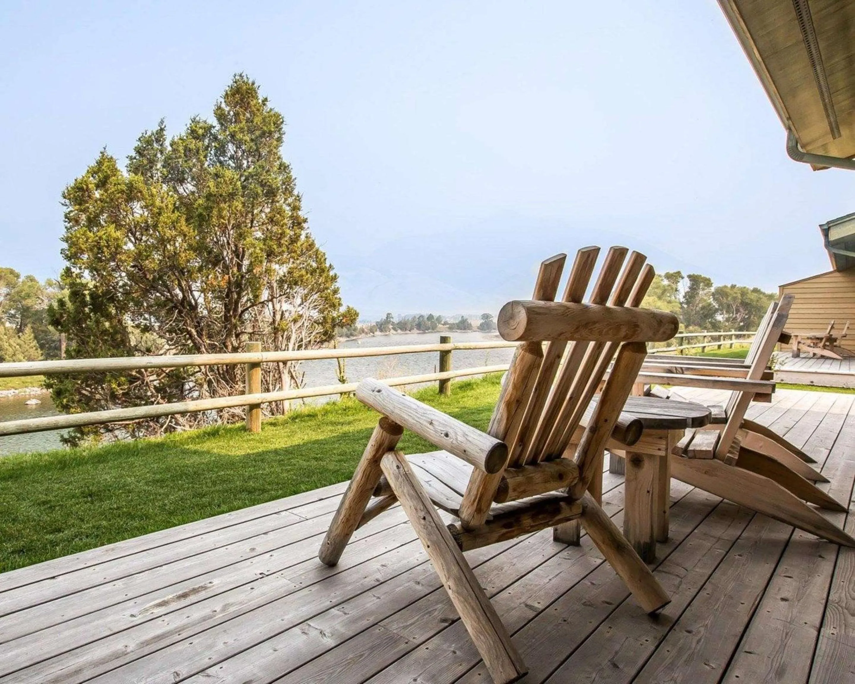 Bedroom in Yellowstone Valley Lodge, an Ascend Collection Hotel
