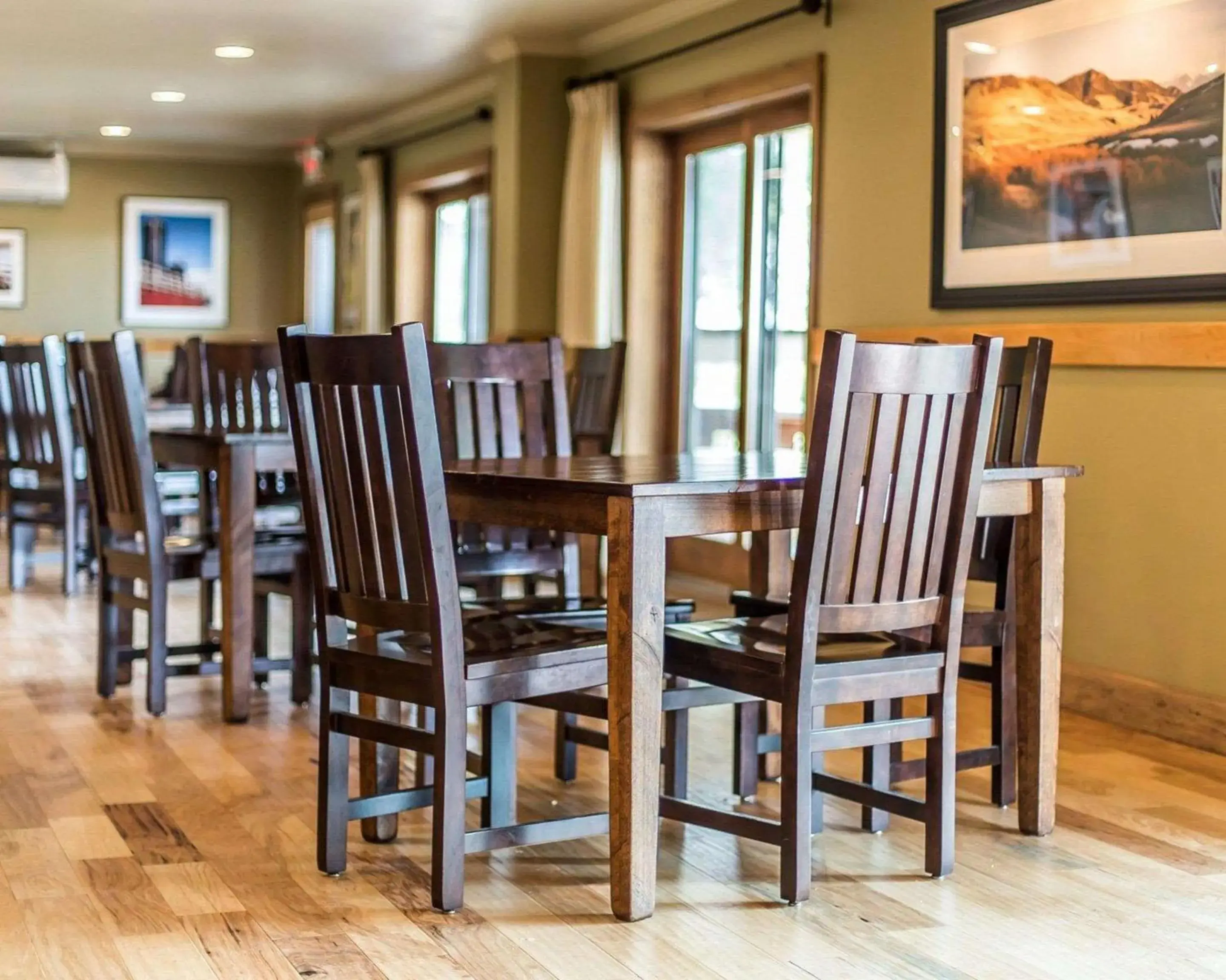 Breakfast in Yellowstone Valley Lodge, an Ascend Collection Hotel Breakfast in Yellowstone Valley Lodge, an Ascend Collection Hotel