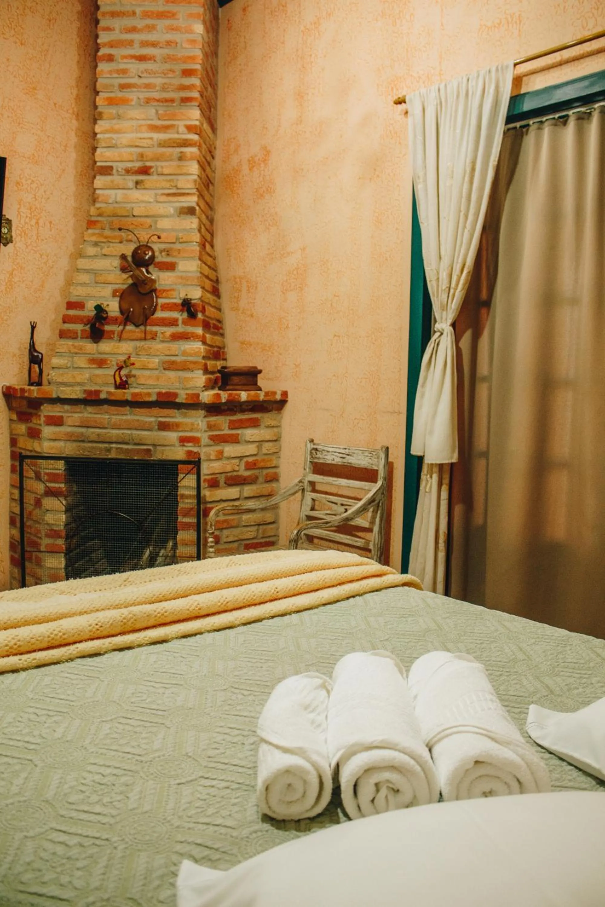 Bedroom, Bed in Verdes Em Cantos Pousada