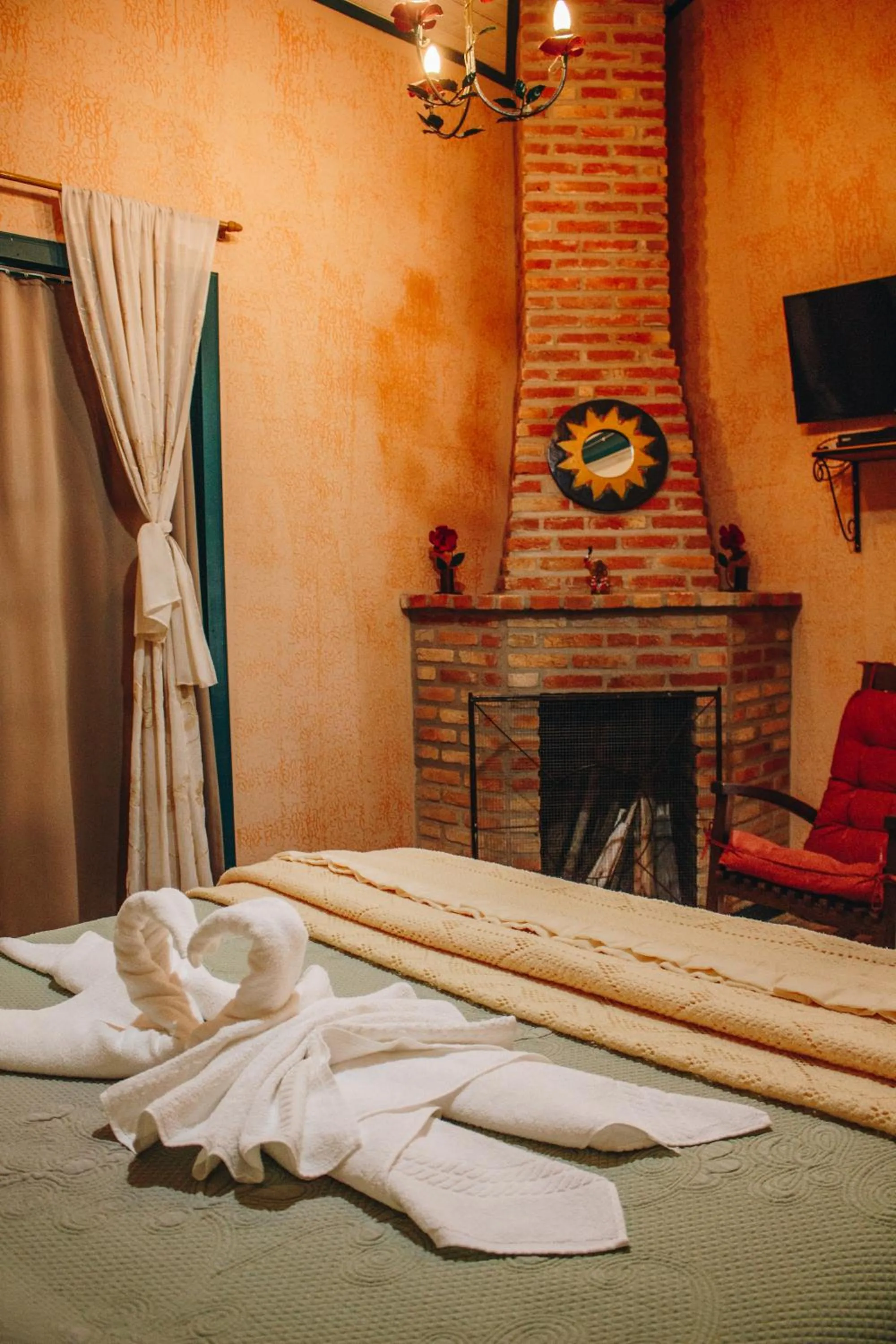 Bedroom, Bed in Verdes Em Cantos Pousada