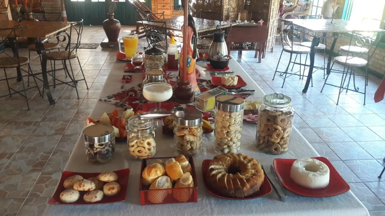Breakfast in Verdes Em Cantos Pousada